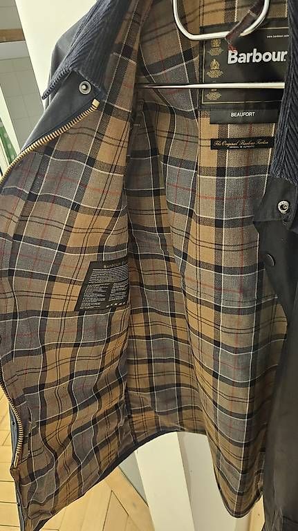 Barbour Jacken: Barbour Beaufort navy – Gebraucht aus Chur von Noturas 1