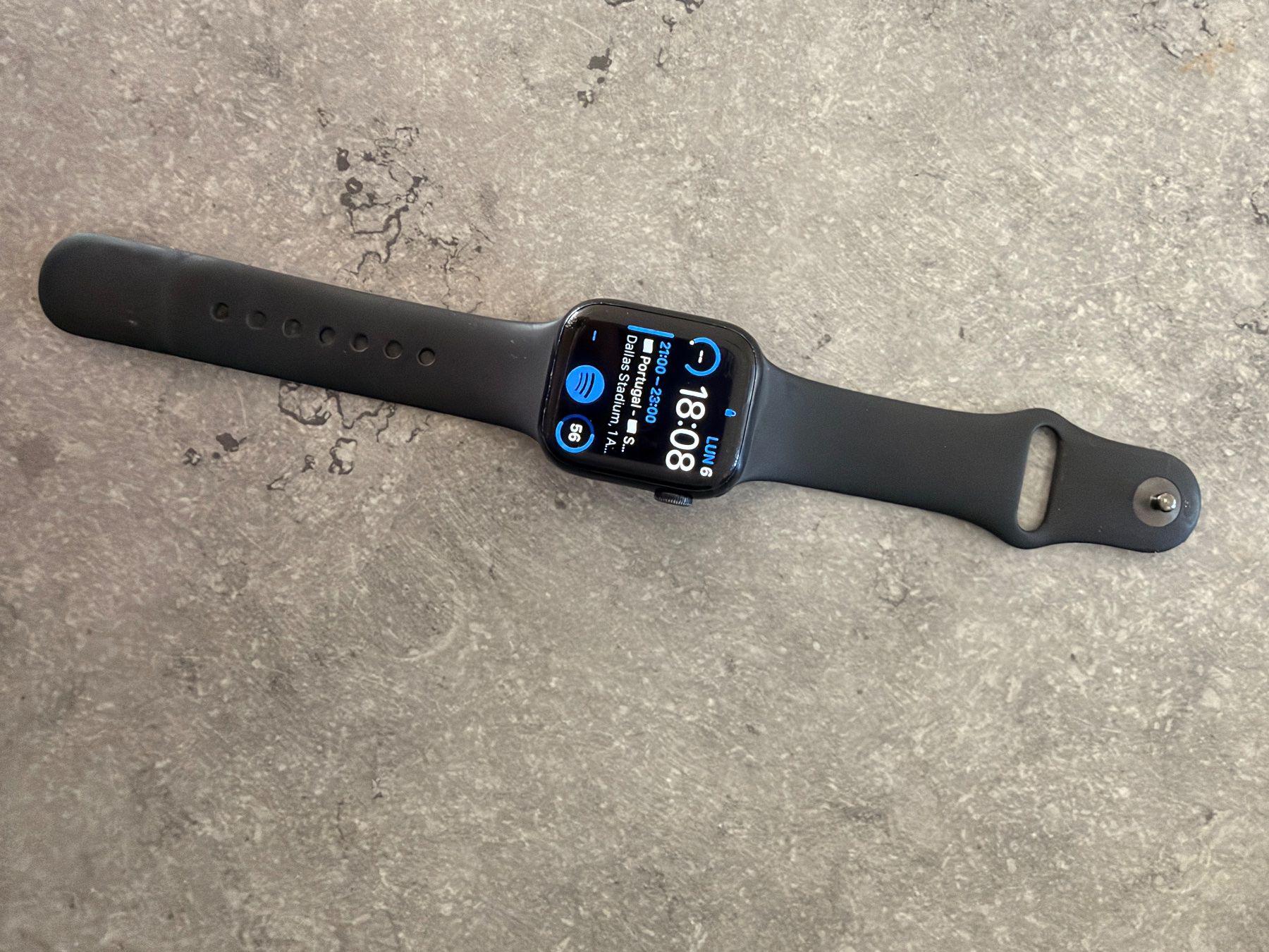 Apple Smartwatch: Apple Watch série 7 – Usato da Pully venduto da lia_5y9m