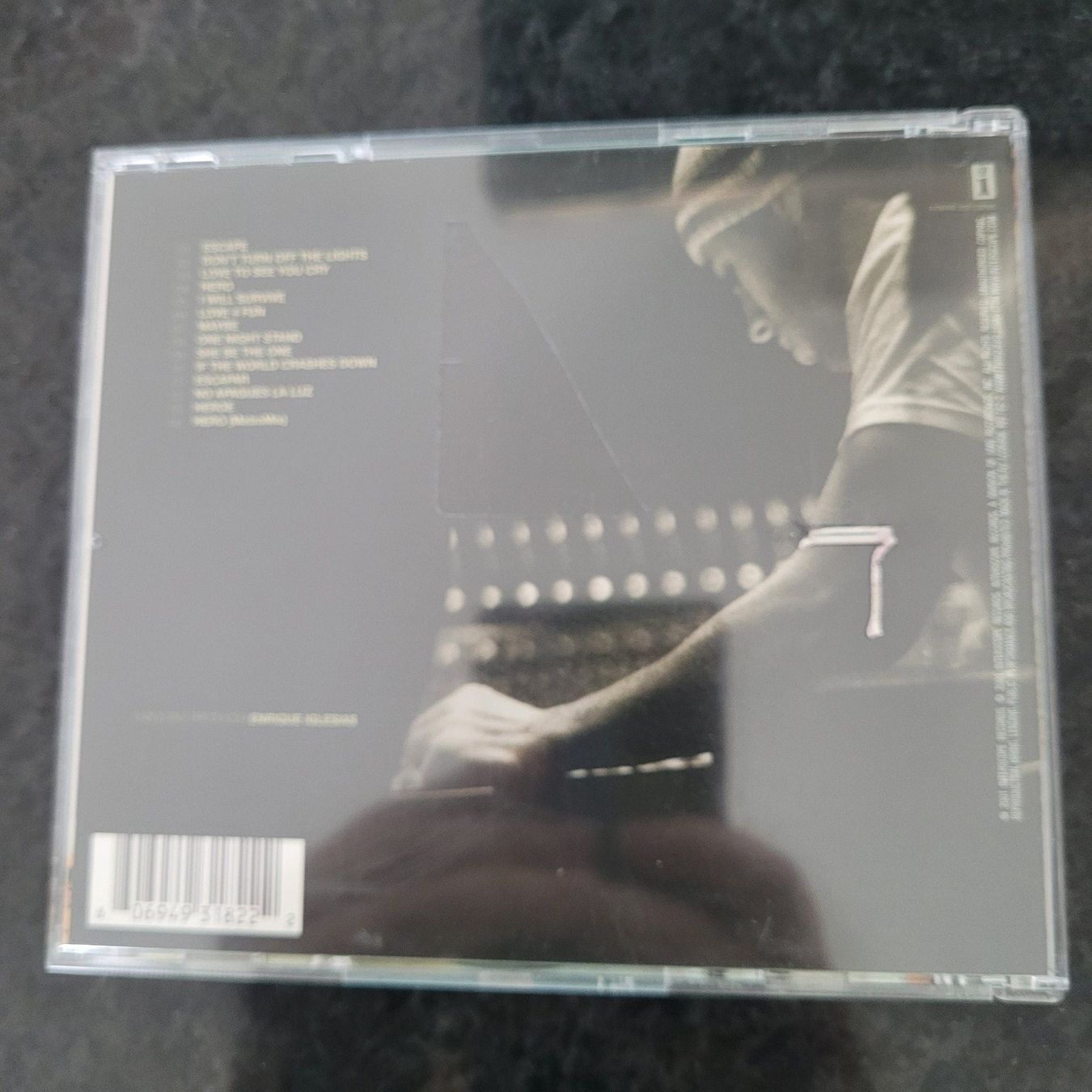 CD: Enrique Iglesias- Escape – Usato da SCHÜBELBACH venduto da CoKaHa 1