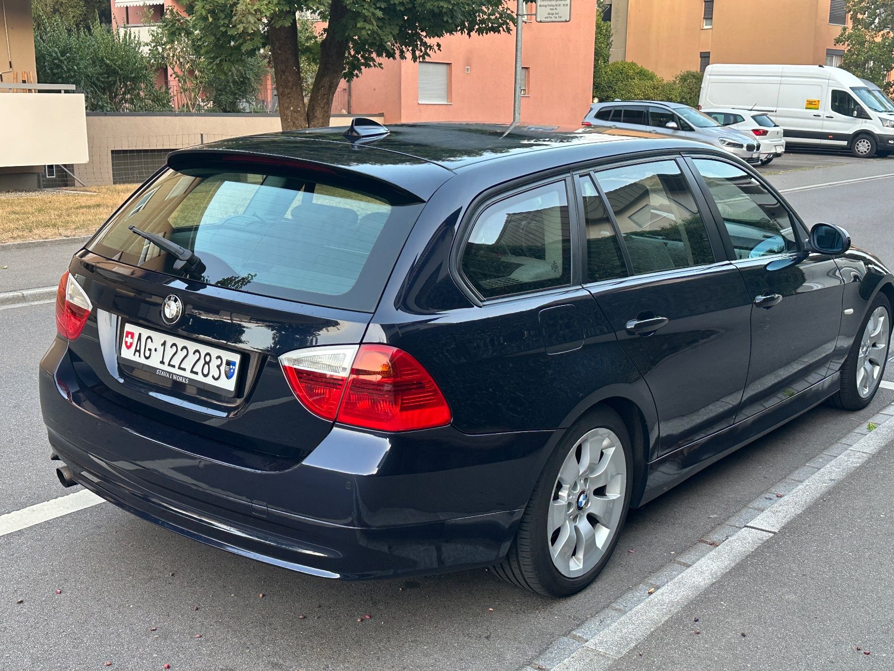 BMW Automobili: BMW 320i mit MFK Automat – Usato da Mellingen venduto da Gili_S 1