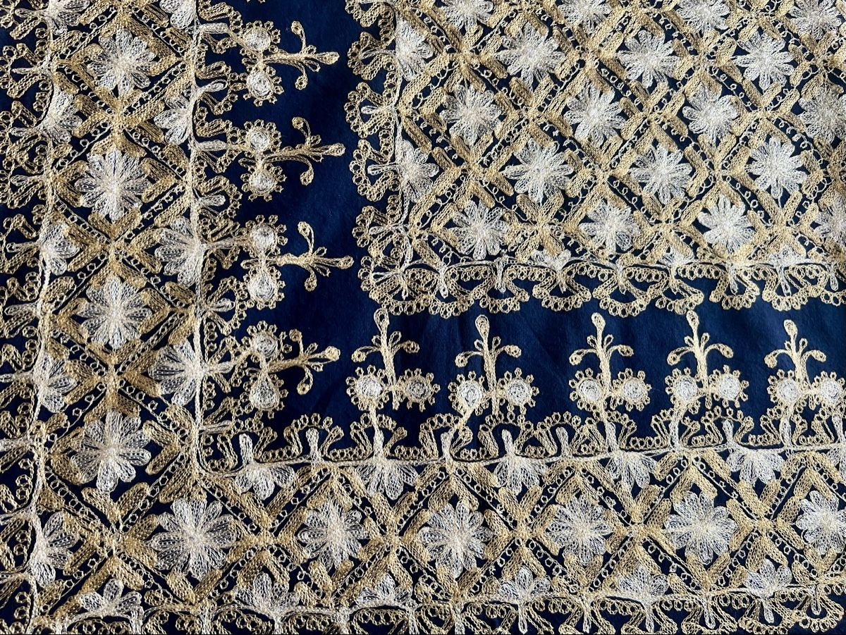Sonstige Tischwäsche: Superbe Nappe Indienne Brodée Or Argent Style Oriental Boho  – Neu (gemäss Beschreibung) aus Genève von DELIRBEADS 6