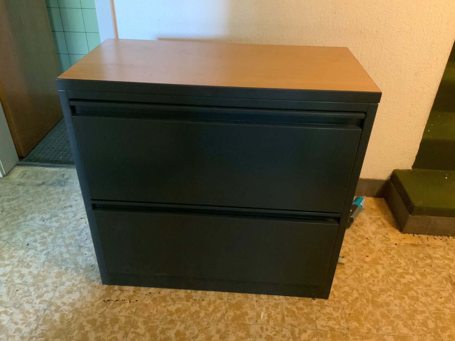 Cassettiere: meuble a 2 tiroirs Hirsh Industries, modèle 101 – Usato da La Neuveville venduto da Pripri
