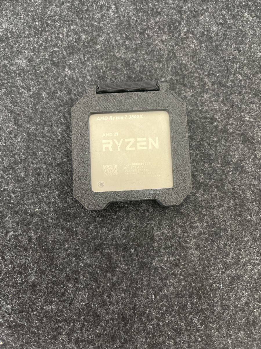 Amd PCs: AMD Ryzen 3800x 8core CPU – D'occasion à Thun par YannicReust