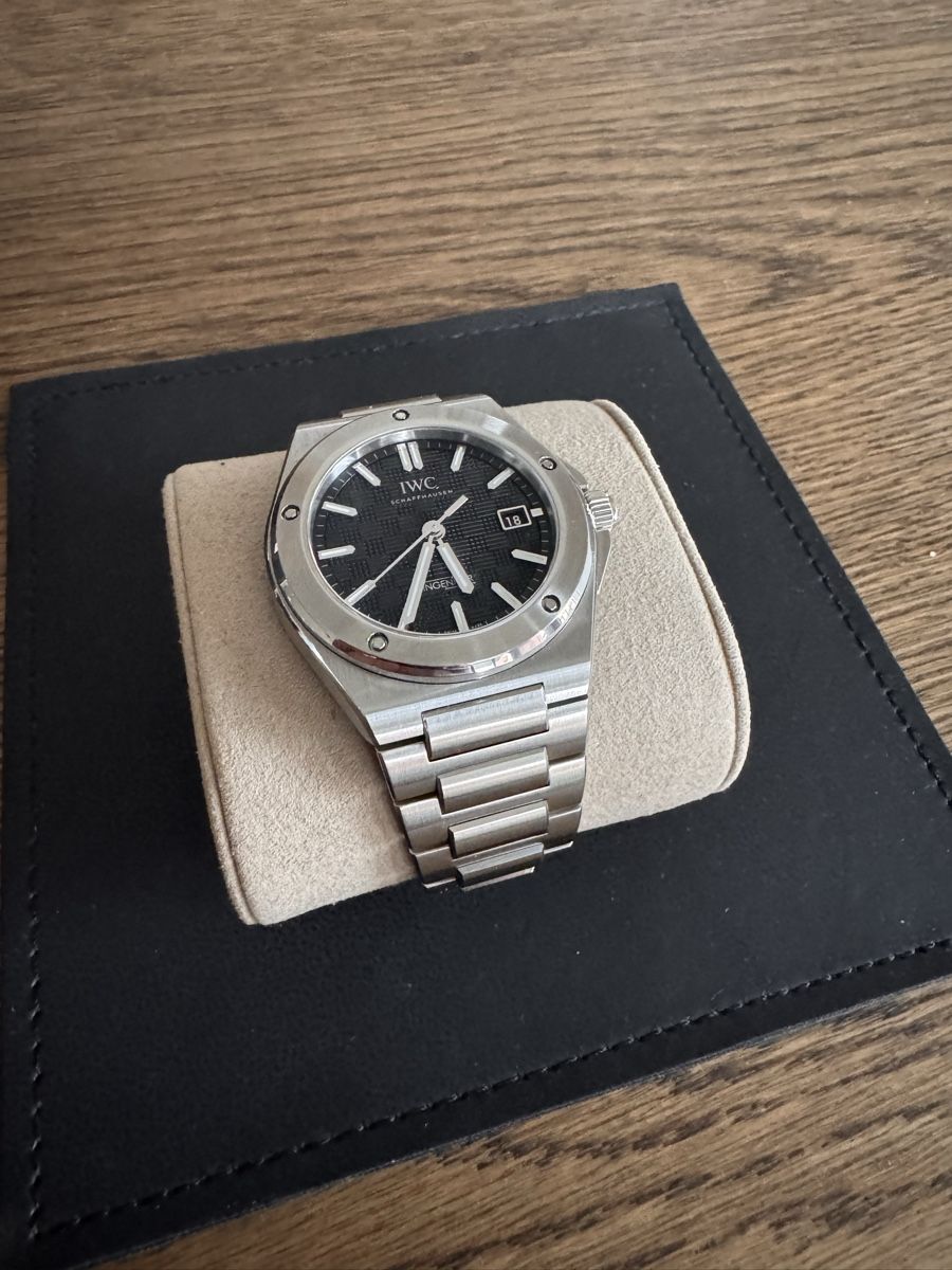 IWC Uhren: IWC Ingenieur Automatic 40 schwarzes Zifferblatt – Gebraucht aus St. Gallen von psc_rd7w 4