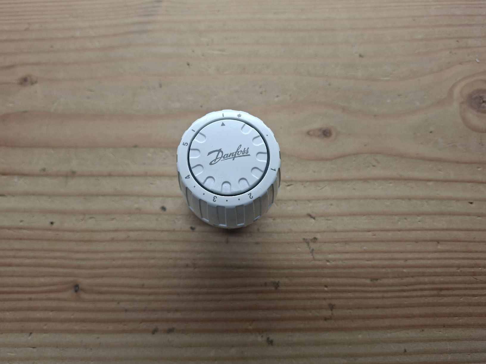 Radiatori: Danfoss Heizkörperthermostat  – Usato da Neunkirch venduto da MaElekt