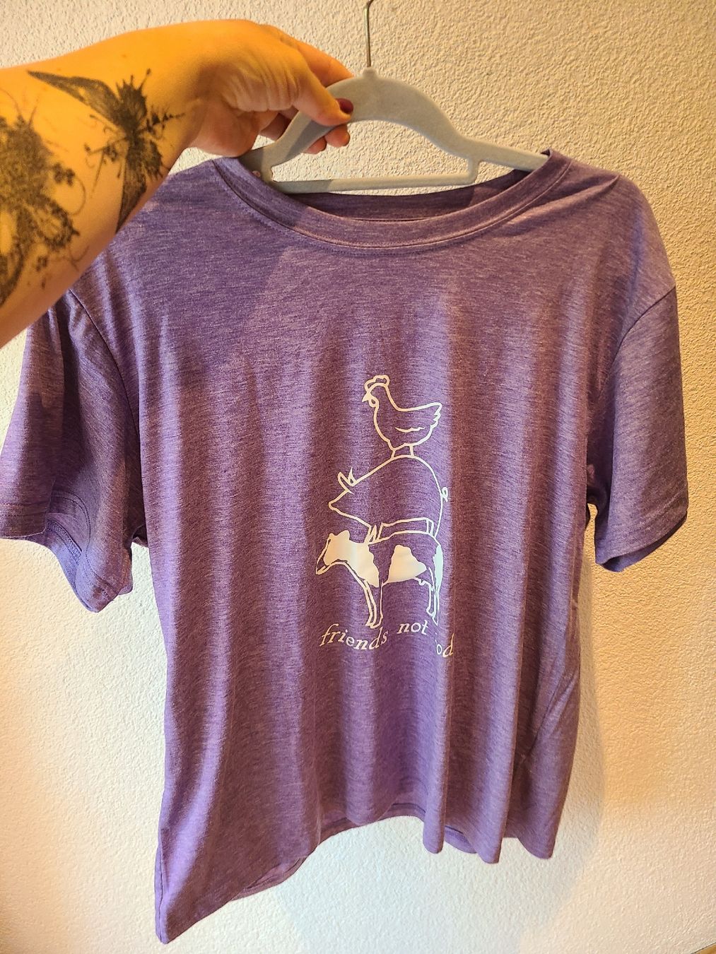 T-shirt: Modernes Damen T Shirt – Nuovo (secondo la descrizione) da Zihlschlacht venduto da Sun25