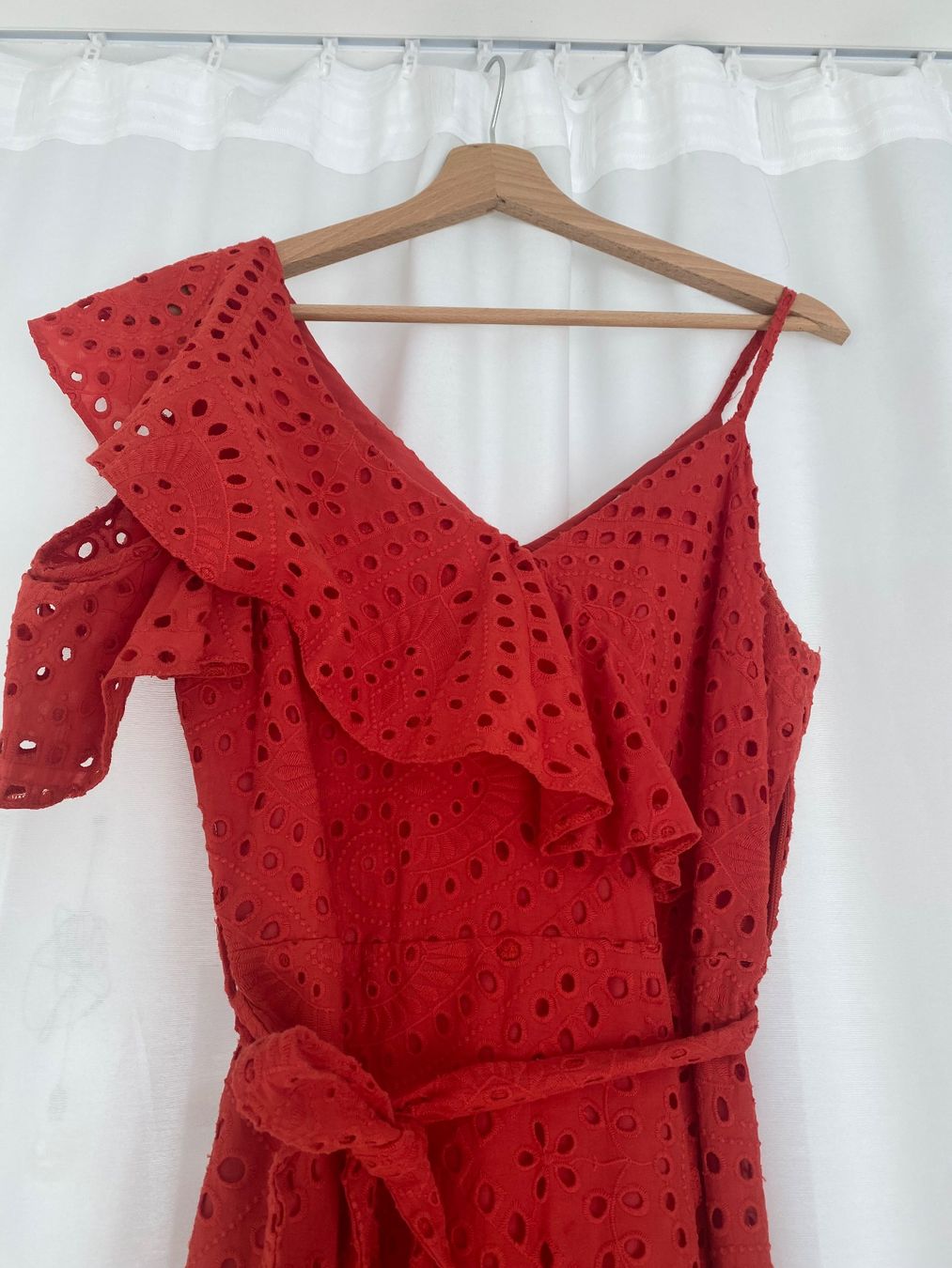 Vestiti: ROTES SPITZENKLEID MIT VOLANT – Nuovo (secondo la descrizione) da Zürich venduto da isabel137 1