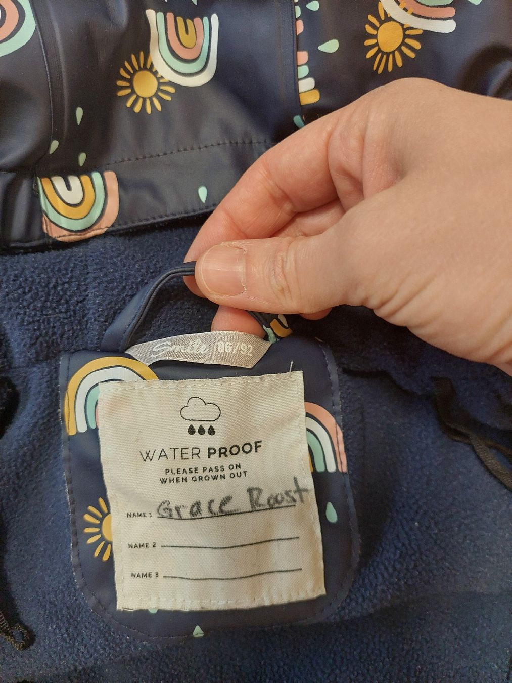 Completi: Regenoverall/Matschanzug Gr. 86/92 mit Regenbogen-Motiv – Usato da Gränichen venduto da JaelRoost 1