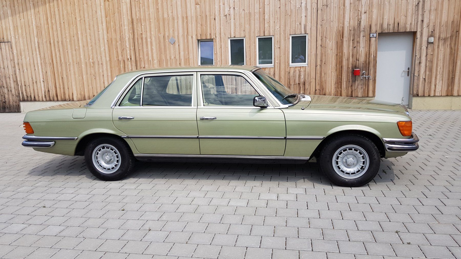 Mercedes-Benz Automobili: Mercedes-Benz 450 SEL 6.9 – Usato da Reinach AG venduto da Goldtimer 1