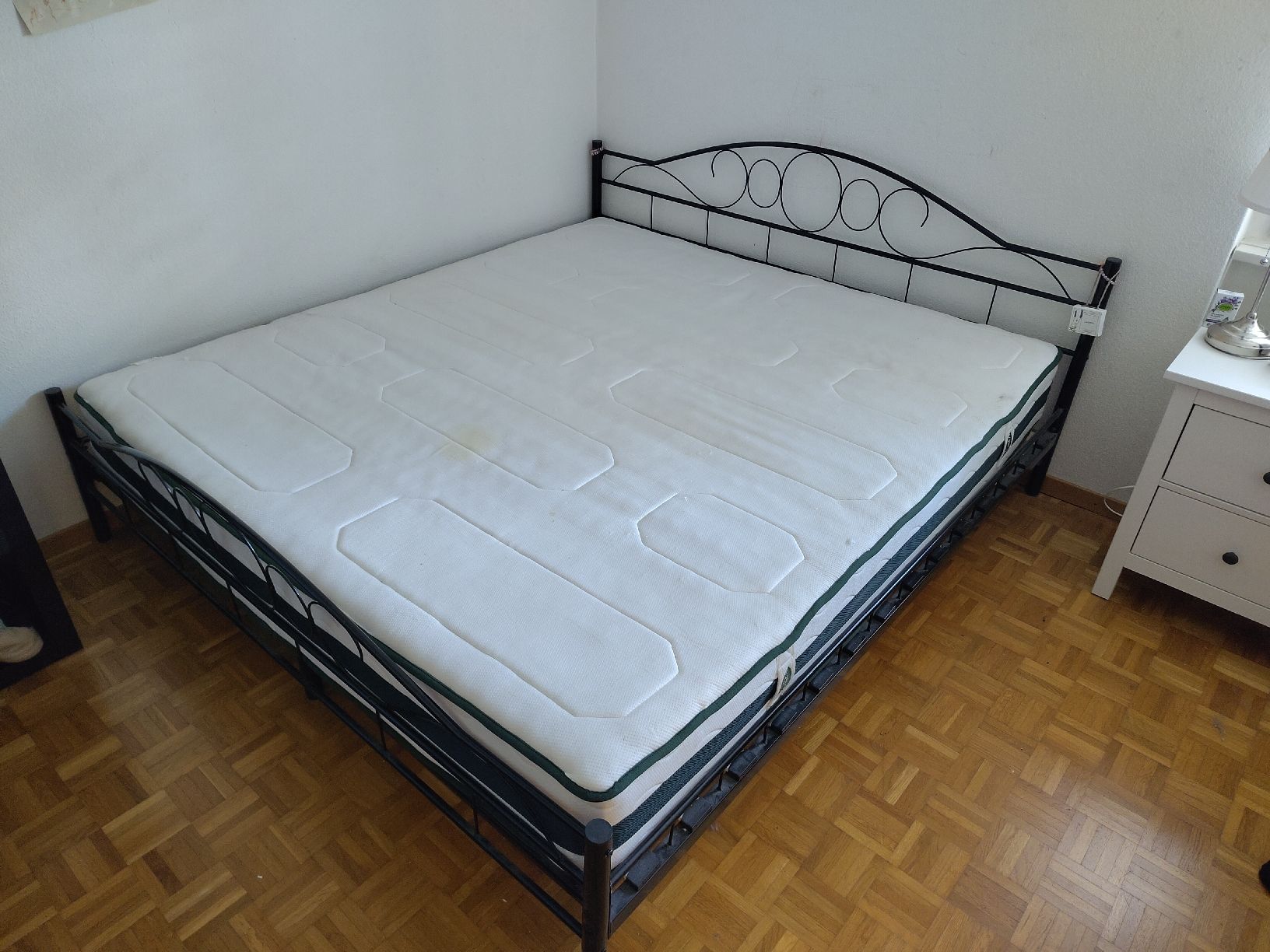 Betten: Bett 180x200 & Matratze  – Gebraucht aus Zollikofen von Tini031