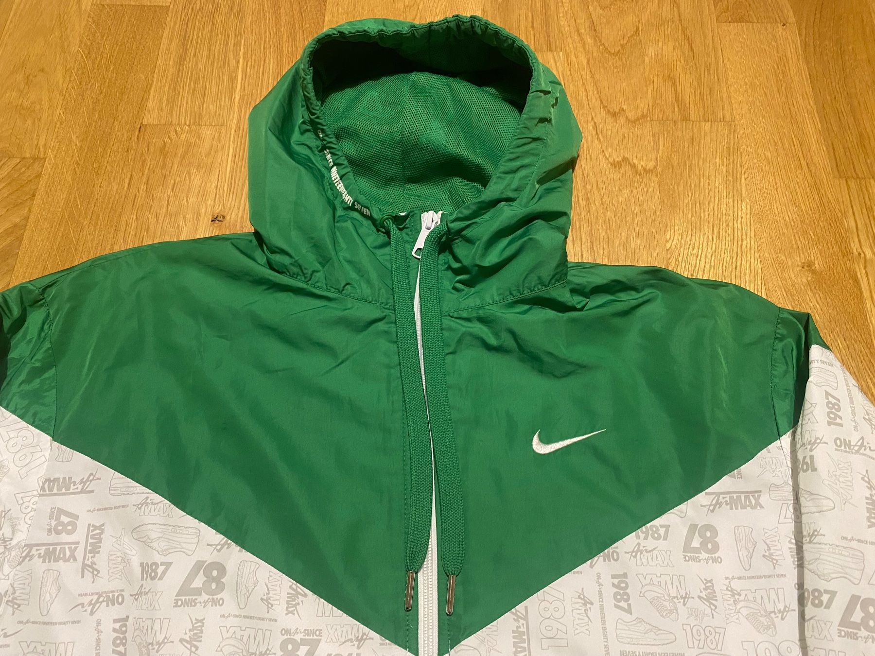 Nike Jacken: ORIGINAL NIKE JACKE AIR MAX ON AIR 1987 MEDIUM – Neu (gemäss Beschreibung) aus Zürich von TRIKOTKAISER 2