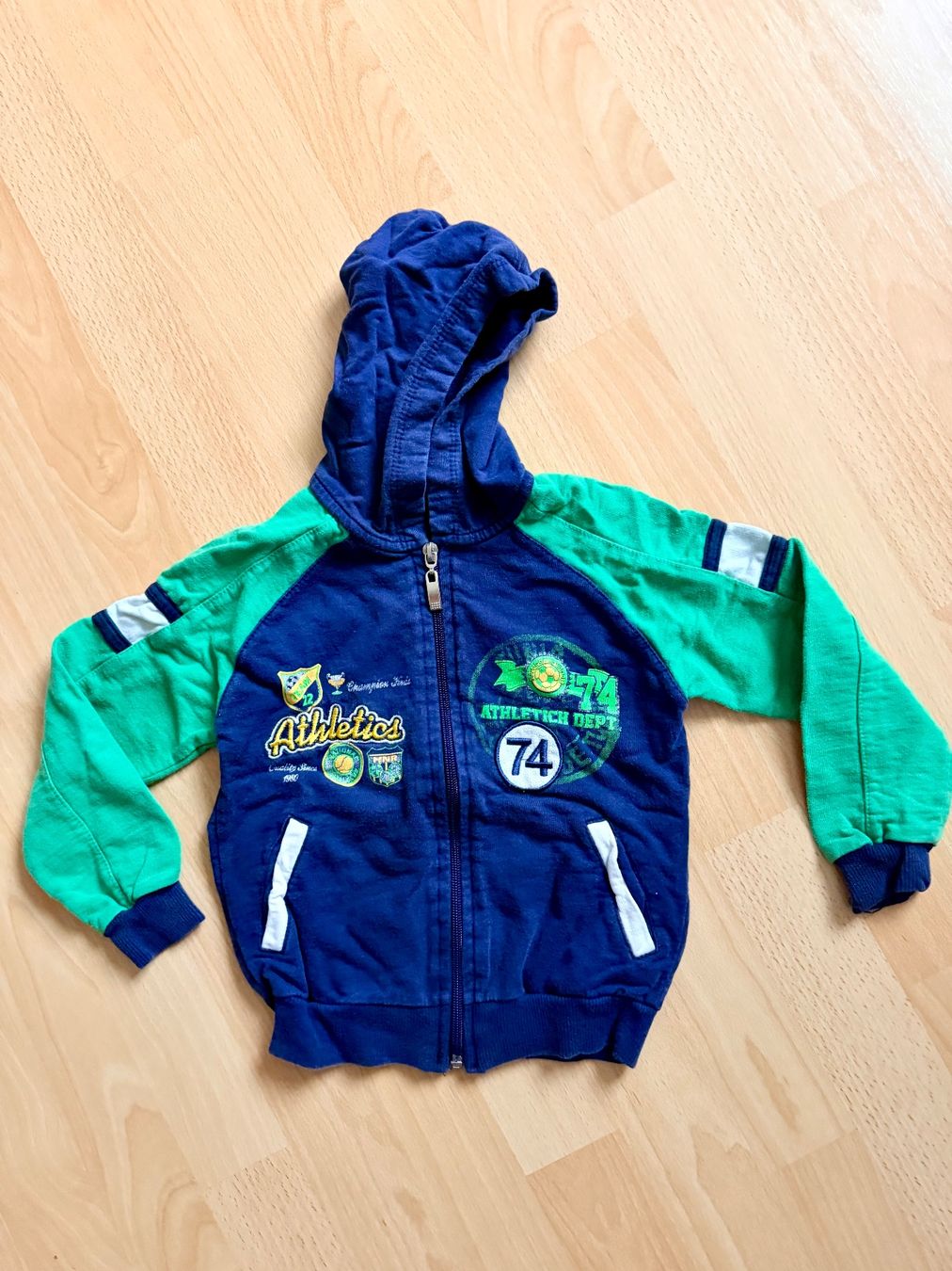 Lotti & Set di vestiti: Jungen Pullover und Sweatjacken Set, Gr. 92-98 – Usato da Weingarten-Kalth venduto da ana_tim 1