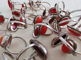 Restposten – Vintage Silber Ringe mit natürlichen Koralle