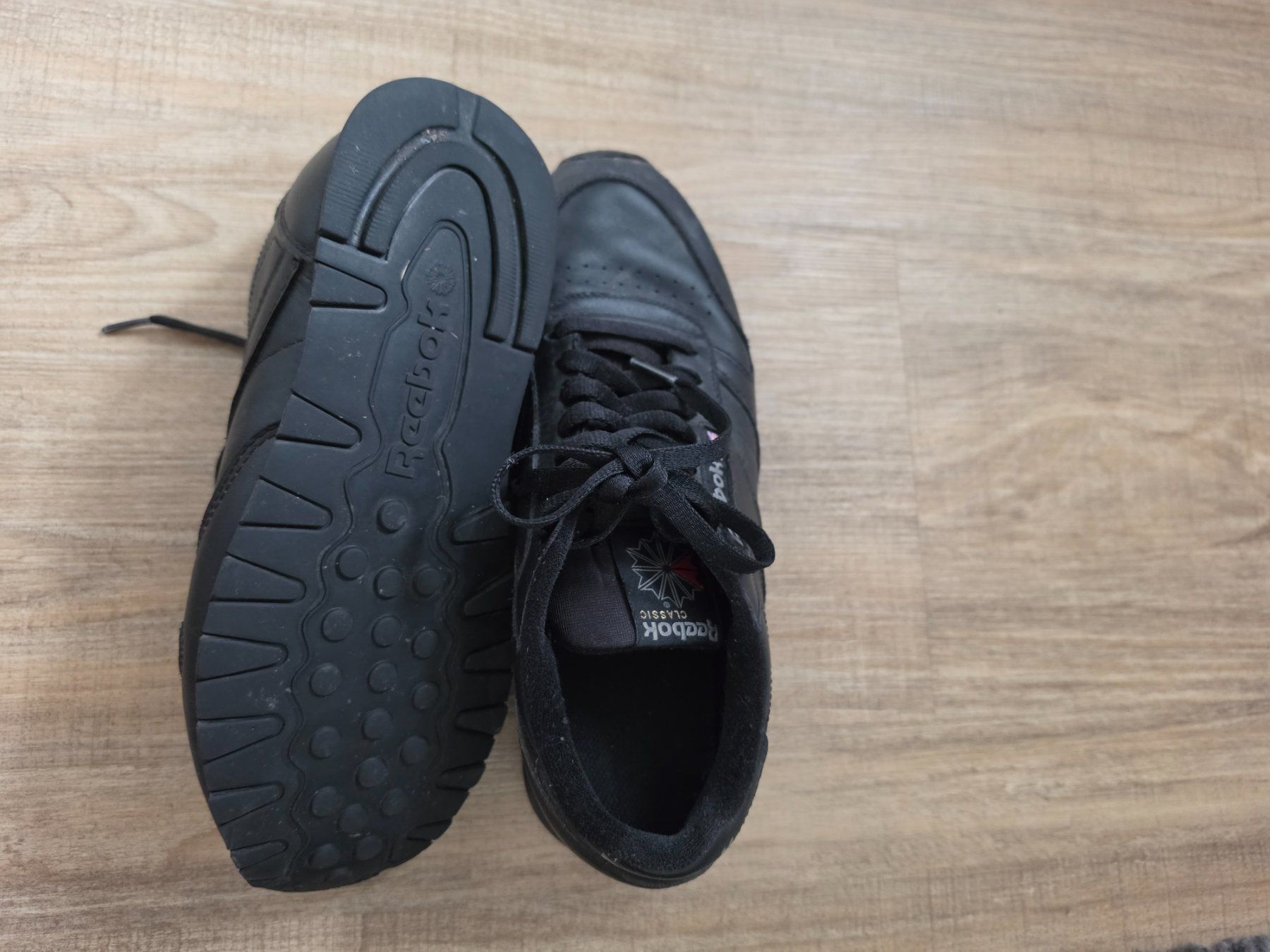 Reebok Herrenschuhe: Reebok Classic – Gebraucht aus Uetendorf von Jasiiilein_ 2