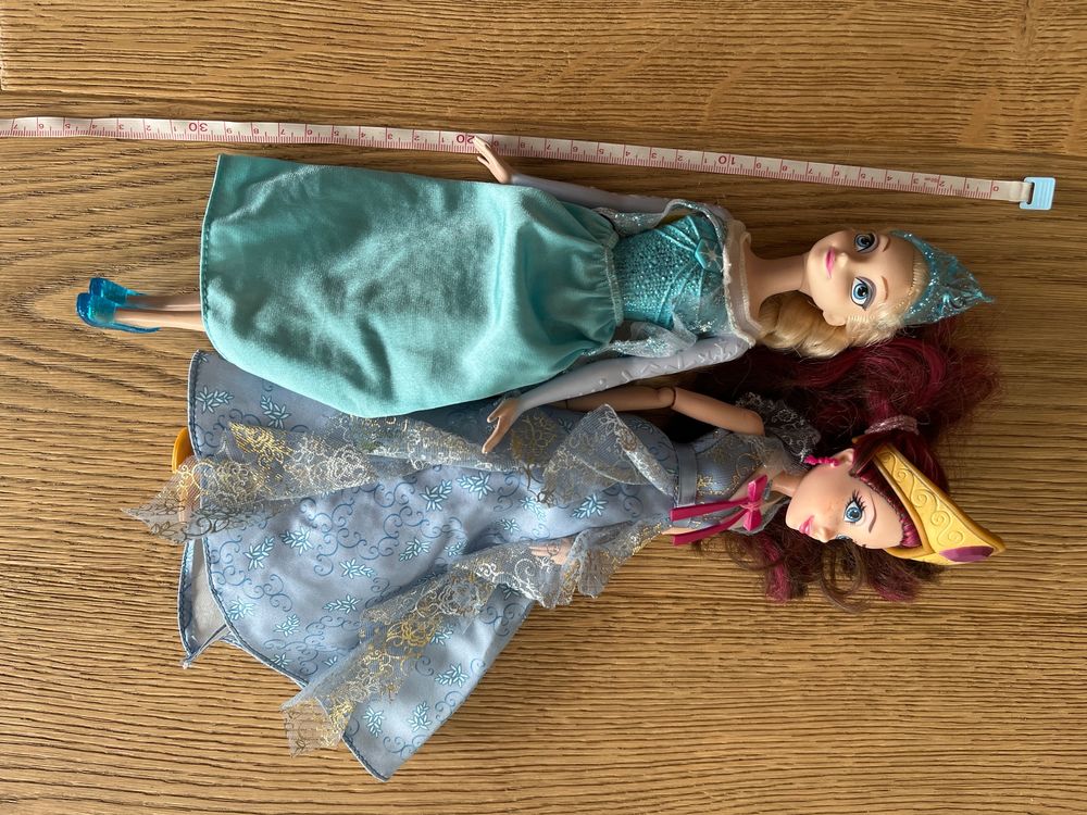  Foto zu Barbie Puppen Elsa und Anna (Gebraucht) in Lenzburg für CHF 8 – mit 