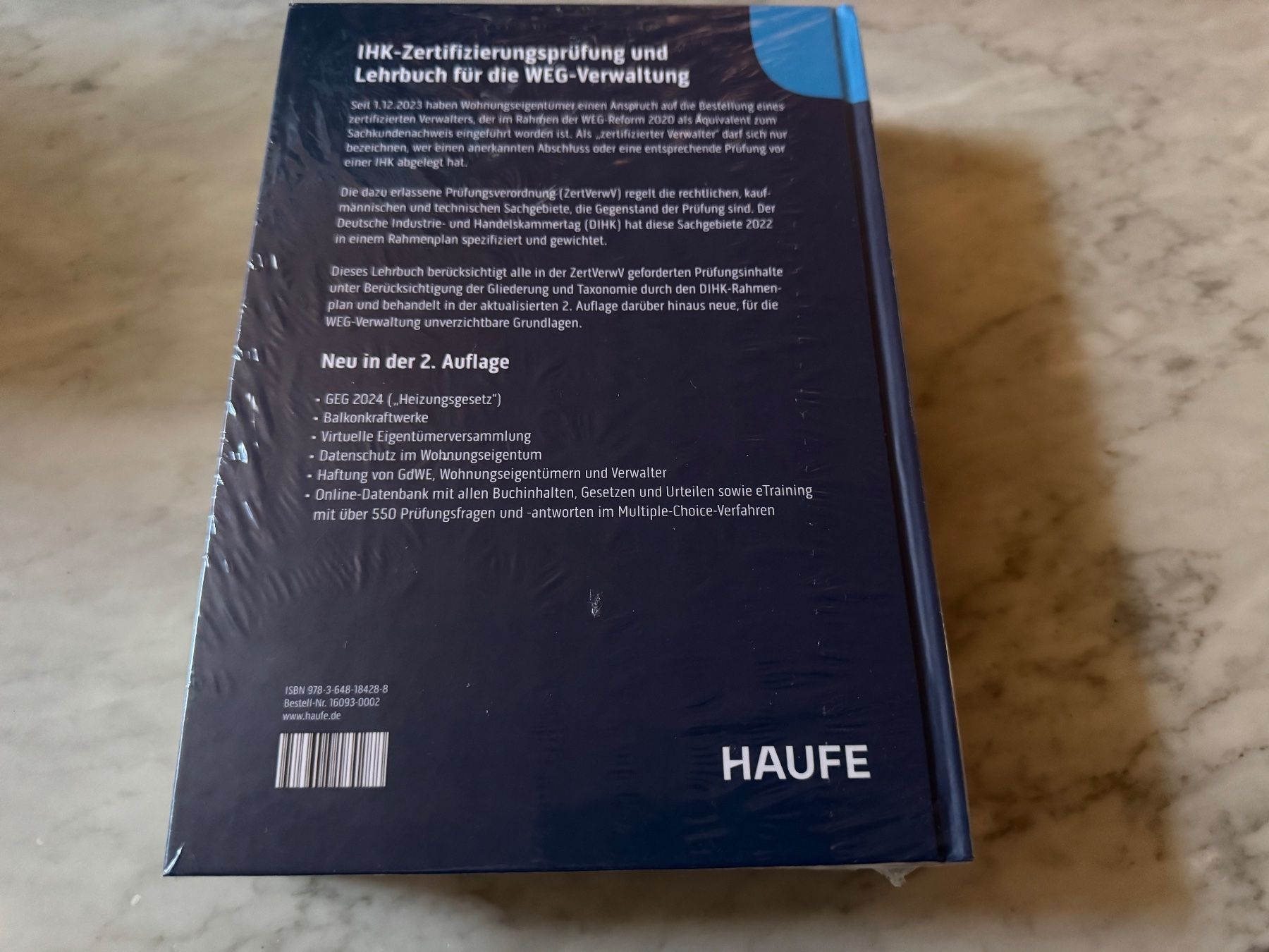 Bücher: ZERTIFIZIERTER VERWALTER BUCH – Neu und originalverpackt aus hägendorf von twilightprincess 1