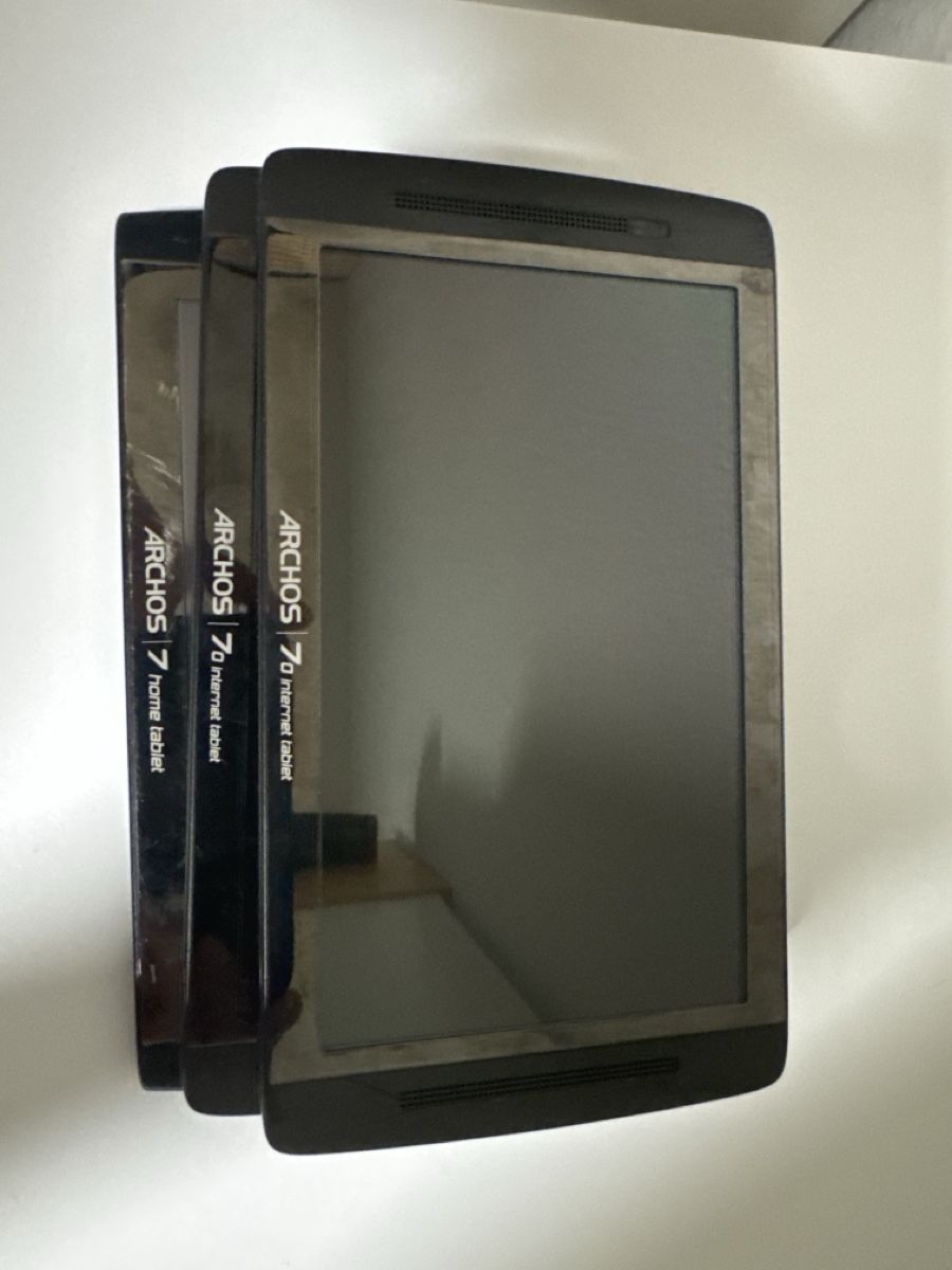 Archos Tablet PC: 3x ARCHOS -Tablet – Difettoso da Riehen venduto da M.S.DVD 8