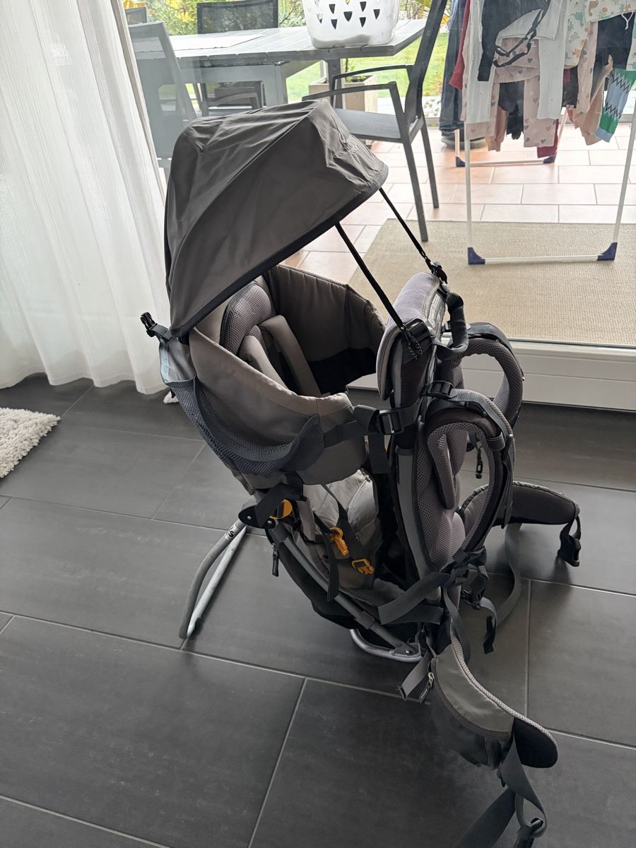 Deuter Marsupi portabebè: Deuter Kid Comfort II – Usato da Bonstetten venduto da Keynes 1