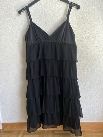 Robe noire à volants, Promod, taille S, très bon état