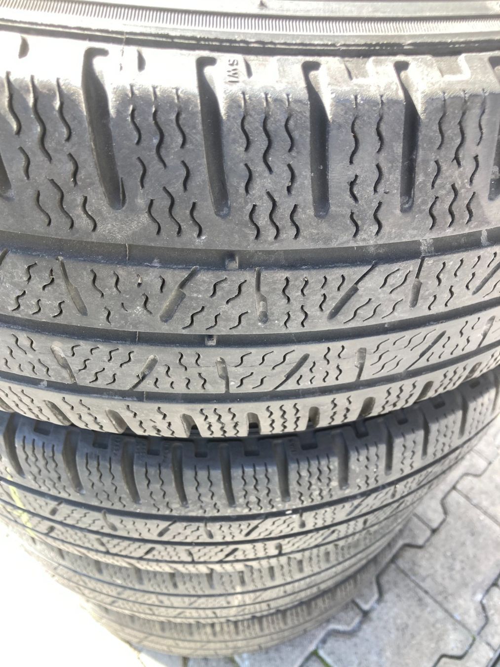 Pirelli Pneumatici & Ruote complete: Iveco Daily Winterräder 225/65R16 – Usato da Cham venduto da WB2223 4