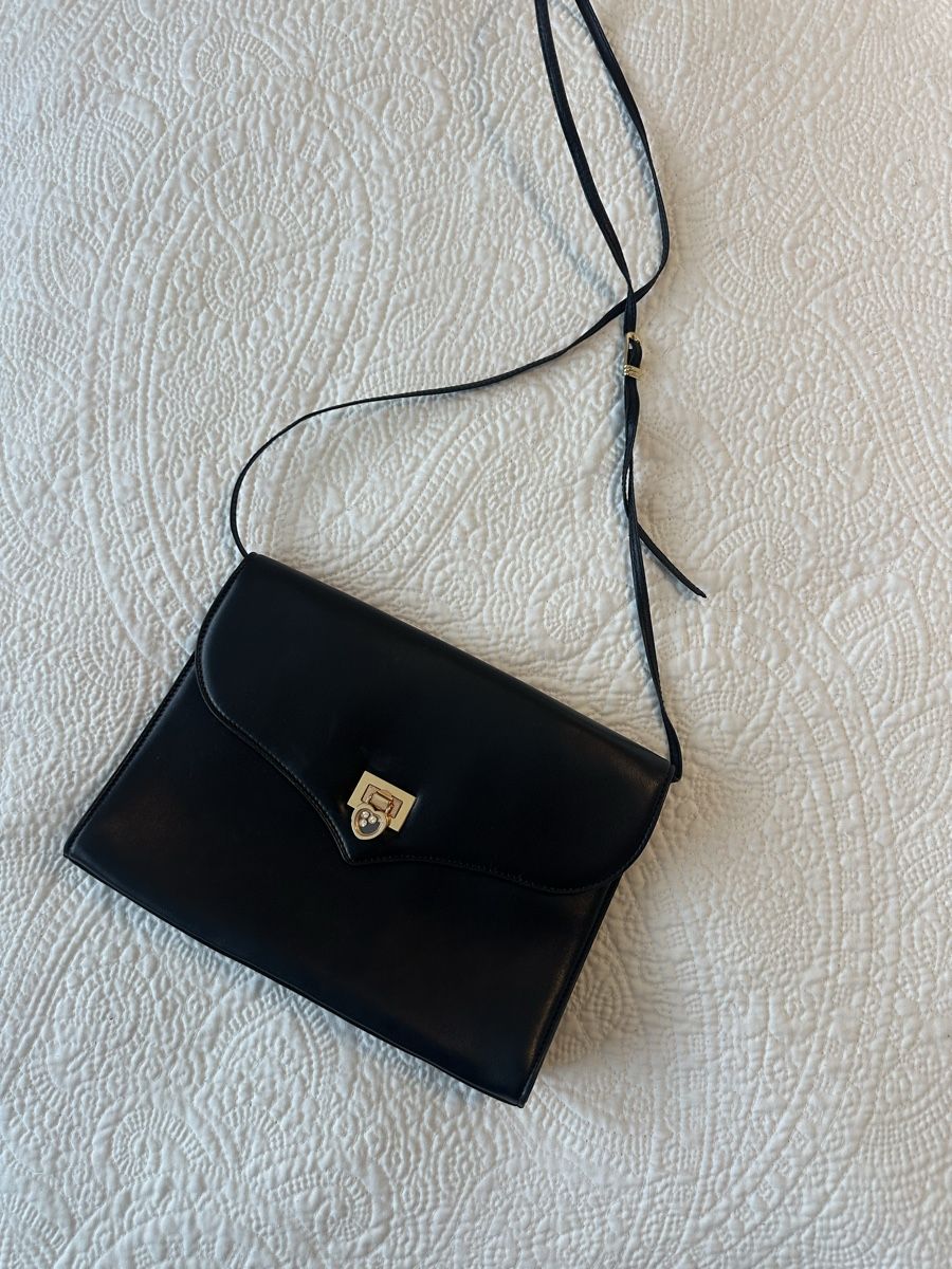 Chopard Borse da donna: VinChopard Black Leather Shoulder Bag, Elegant, Vintage – Usato da Pfäffikon SZ venduto da KatKad 2