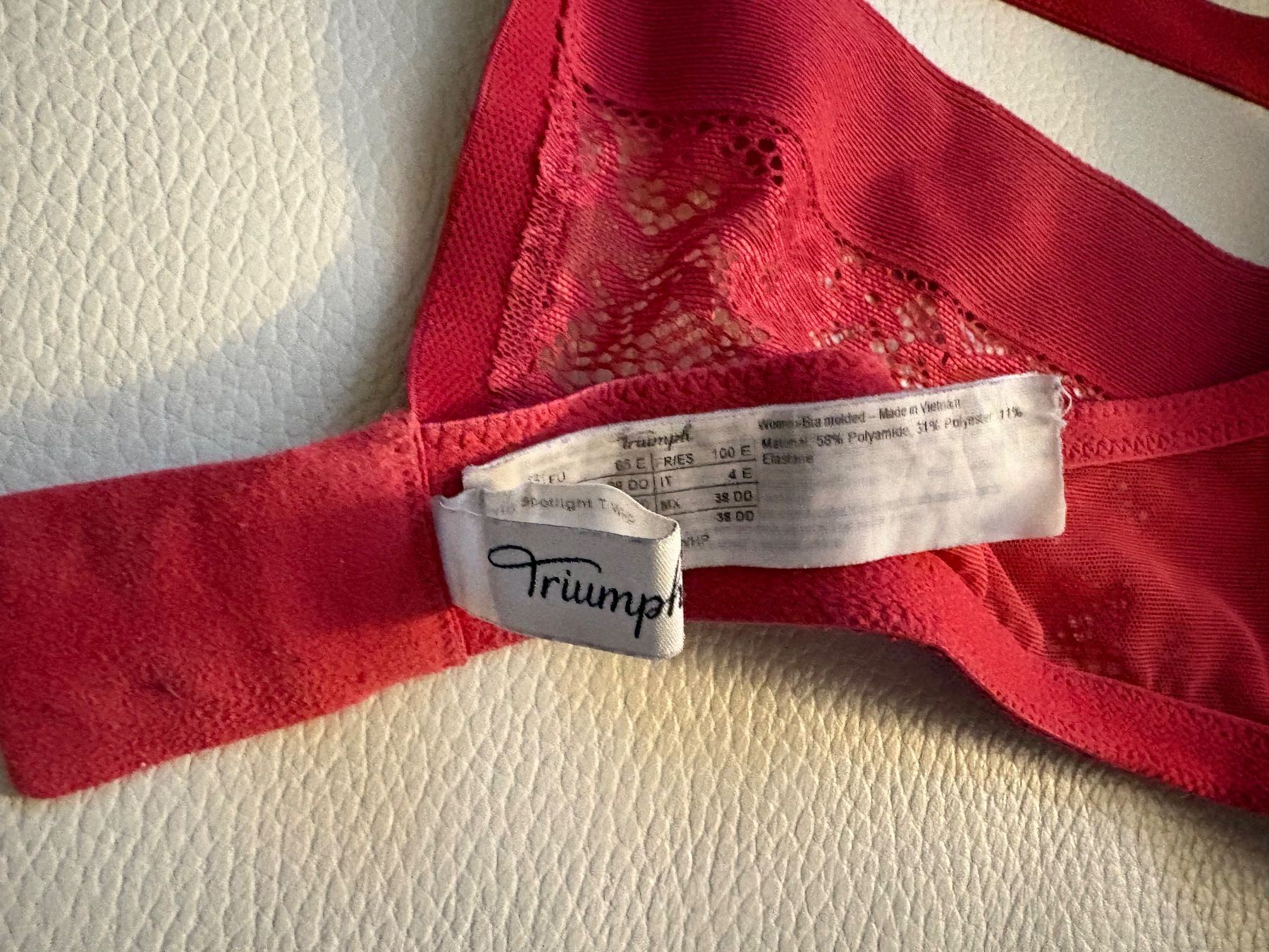 Triumph Autres dessous: Damen BH Gr.85 E – D'occasion à Embrach par Bdennis 1