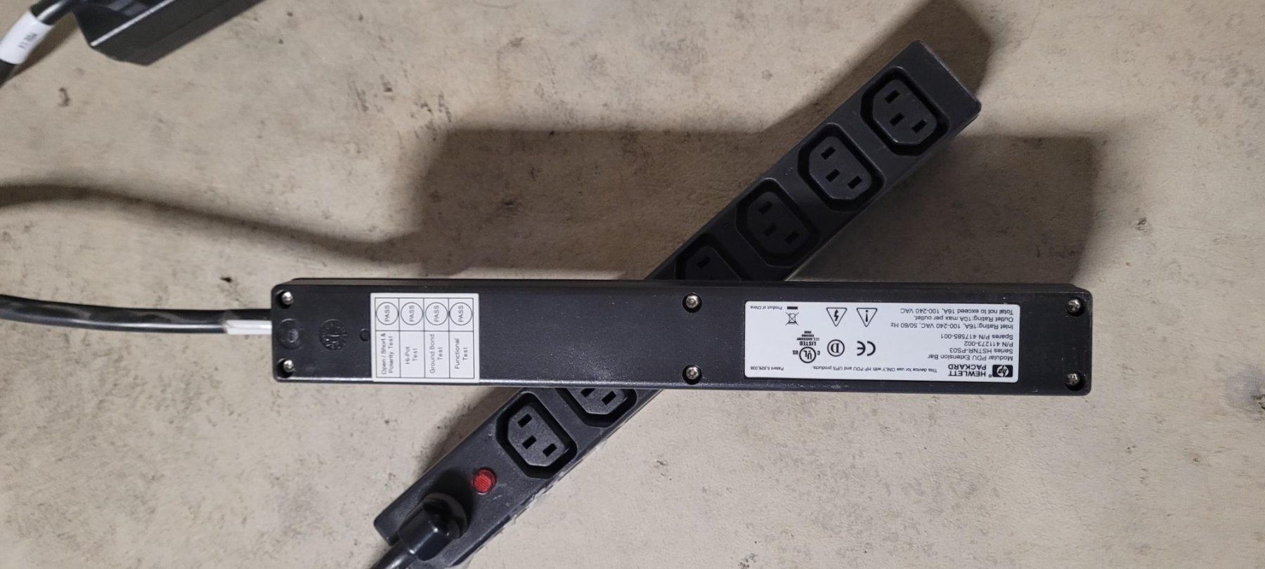 Hewlett Packard Alimentazione elettrica: HP PDU Stromverteiler rackmount 19 Zoll mit Schalter – Usato da Seon venduto da Meridiano 2
