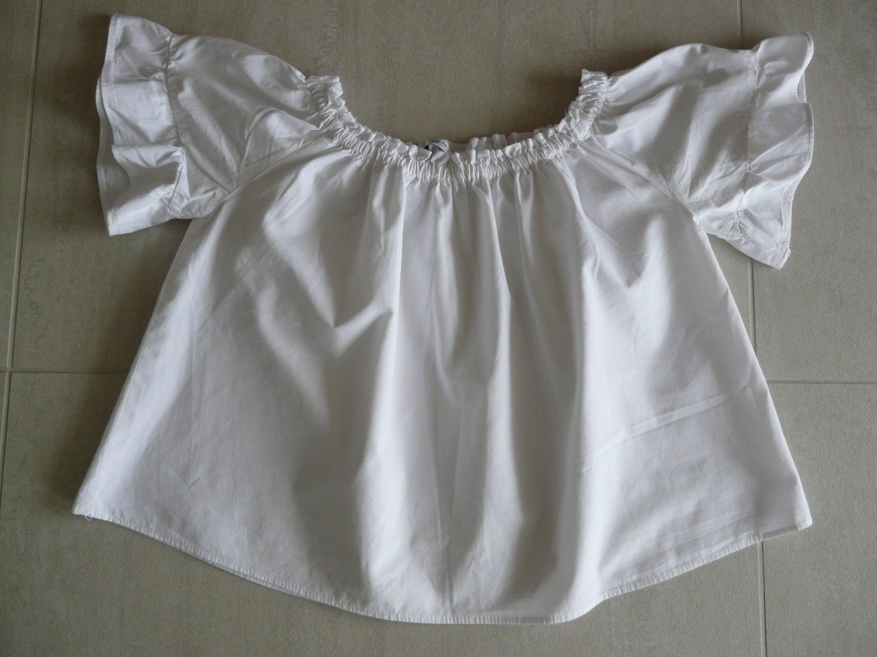 Top: T-shirt Top haut Pull & Bear neuf EU S – Nuovo (secondo la descrizione) da ERLINSBACH venduto da doudouce