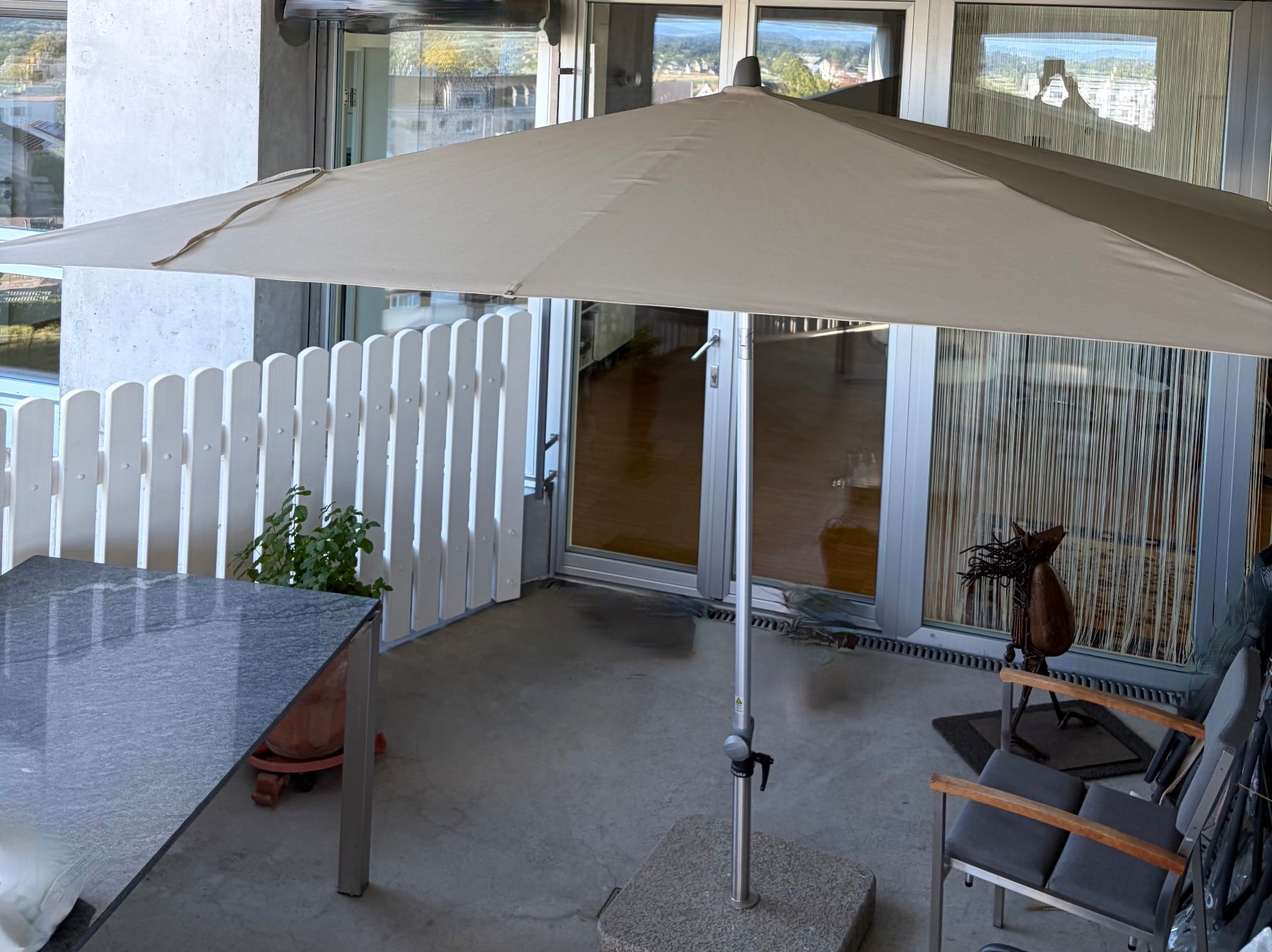 Glatz Sonnenschirme: Sonnenschirm Glatz Alu-Smart 240x240 – Gebraucht aus Uster von Schwyzli