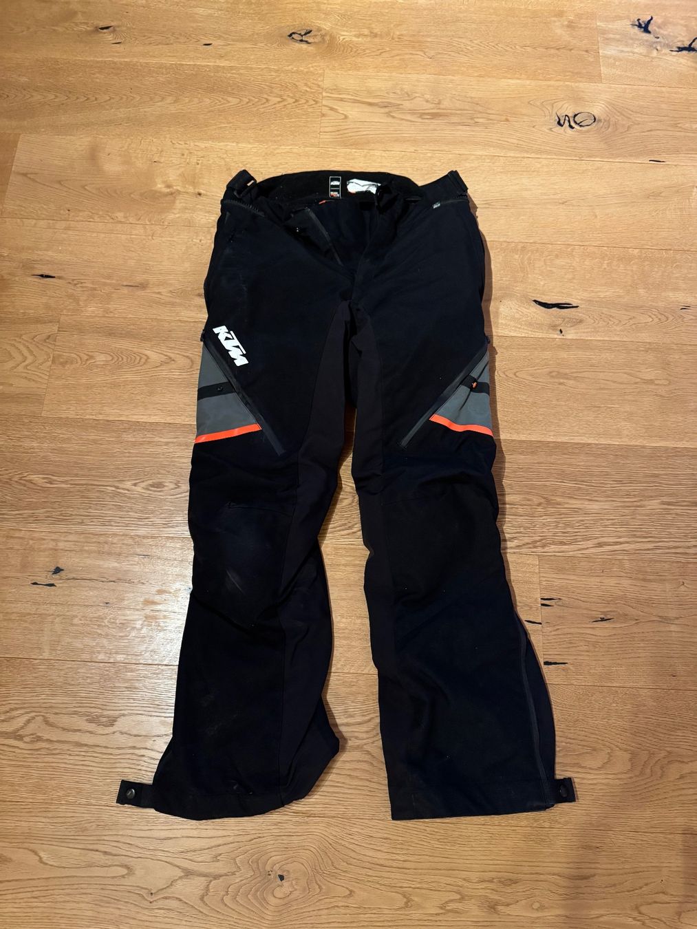 KTM Lotti di vestiti: KTM Motorrad Kombi – Usato da Schwanden-Brienz venduto da Moto_Simiii 3