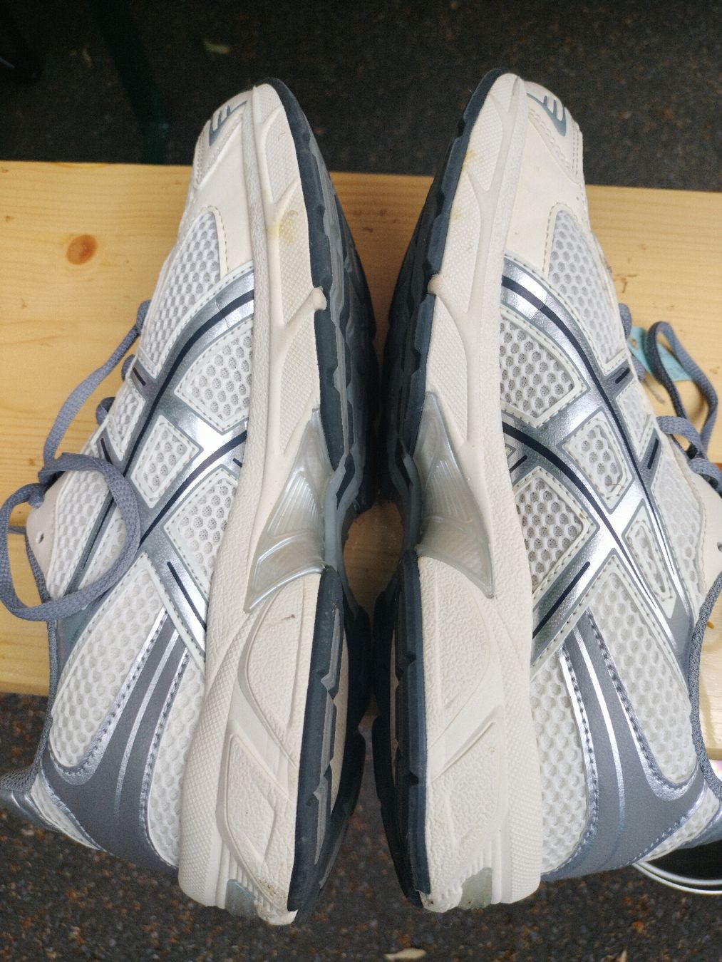 Asics Chaussures hommes: Asics 39,5 – Neuf (Voir description) à Massongex par Amel16 5