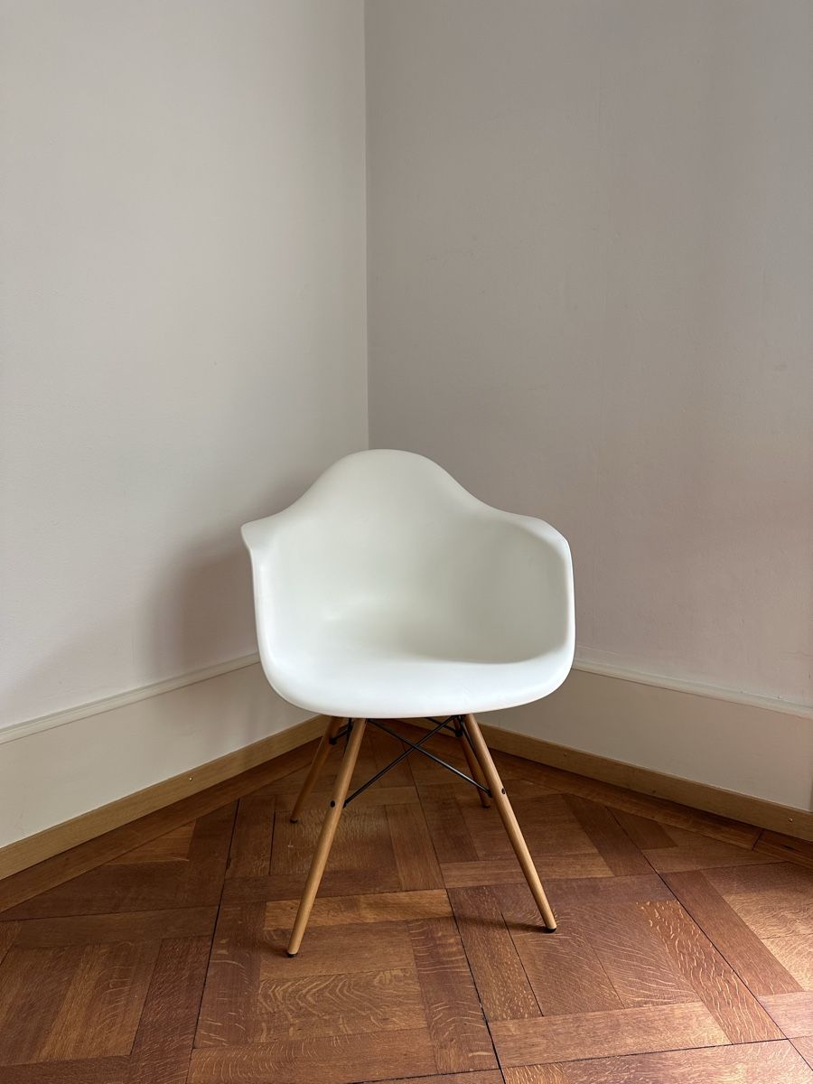Eames Stühle: Eames Plastic Armchair RE DAW Stuhl – Neu (gemäss Beschreibung) aus Bern von din_jvc9 1
