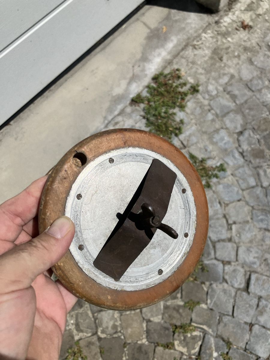Tutte le decorazioni: Antike Garnwinde          oder ein Haspel – Usato da Schaffhausen venduto da Beatstaeks 6