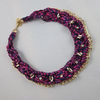 Geflochtene Halskette bunt mit Golddetails    677