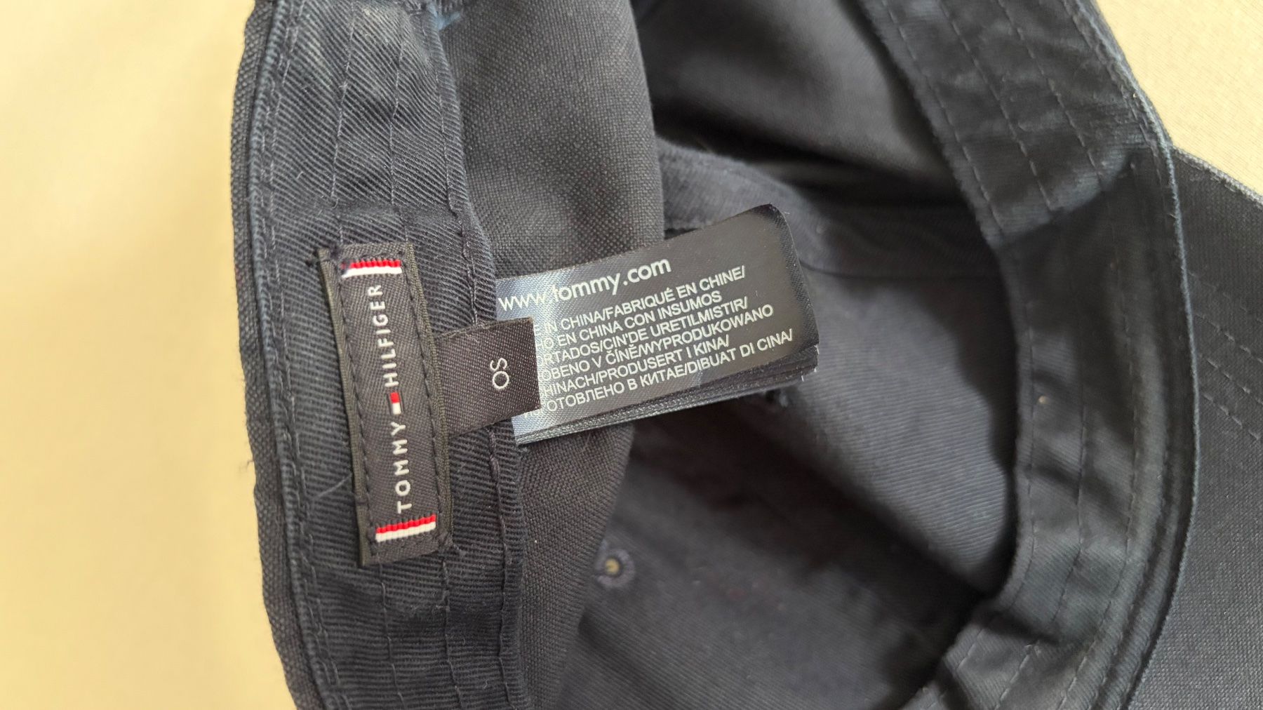 Tommy Hilfiger Copricapi, berretti & cappellini: Tommy Hilfiger Cap – Usato da Oberdiessbach venduto da liv_iaanna 2