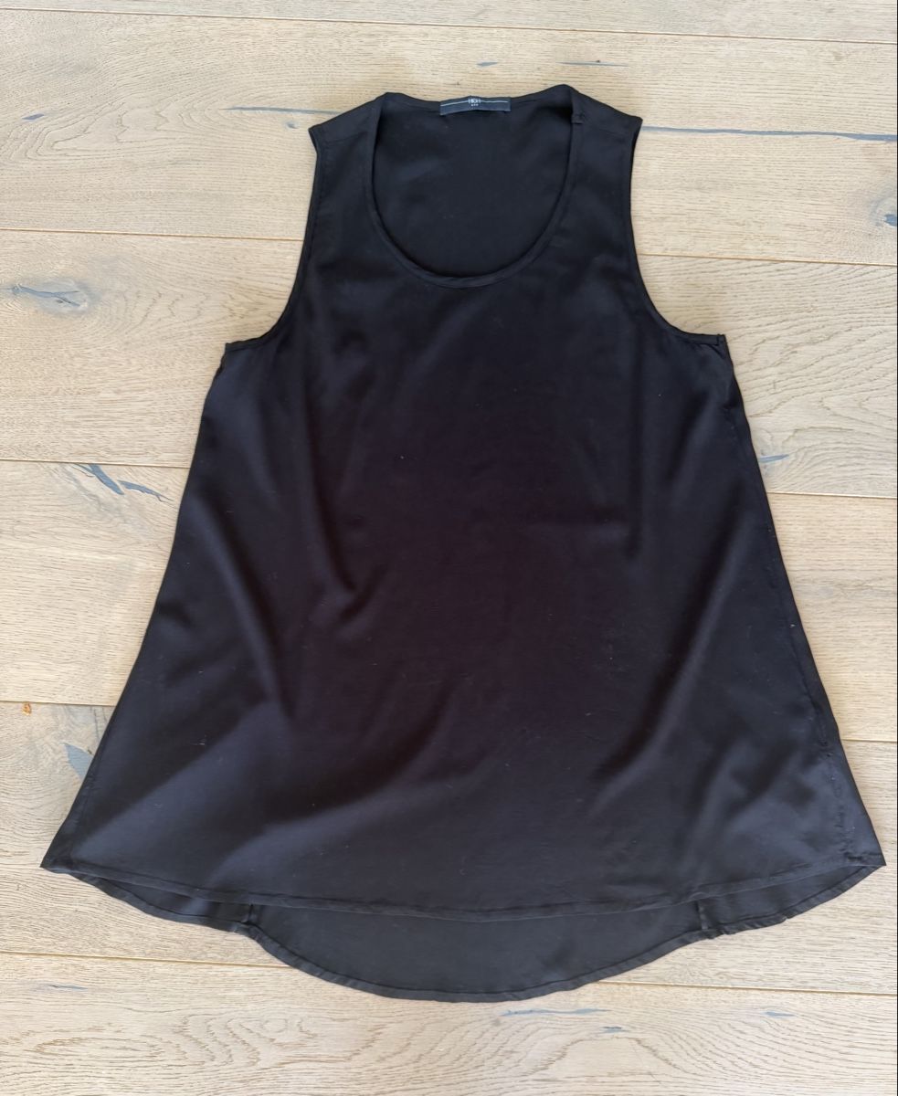 High Top: Schwarzer Top von HIGH, Gr. 38, neu – Nuovo (secondo la descrizione) da Liestal venduto da userin1000