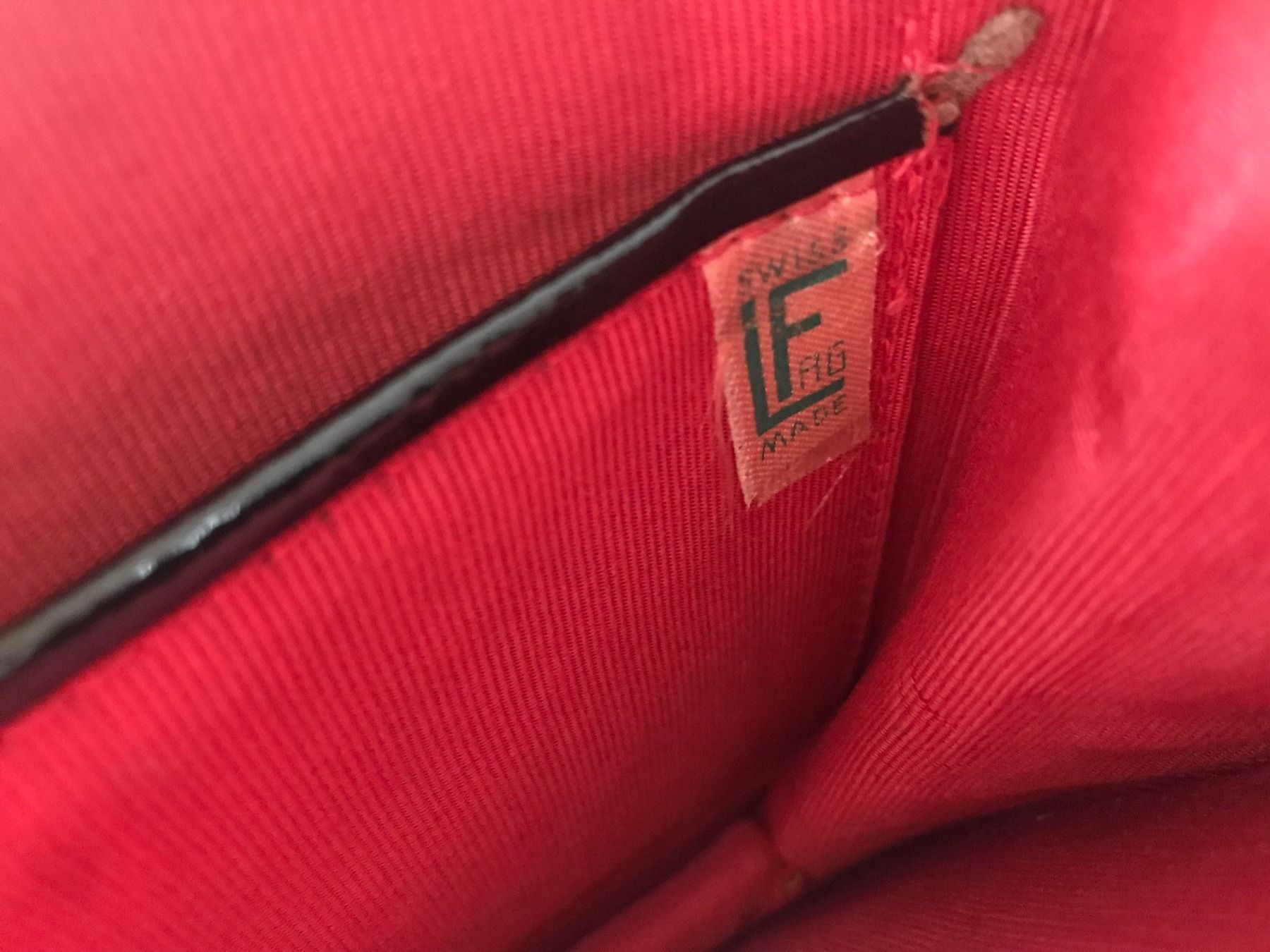 Borse da donna: Handtasche Vintage Lackleder Swiss Made – Usato da Wädenswil venduto da Aniares2 4