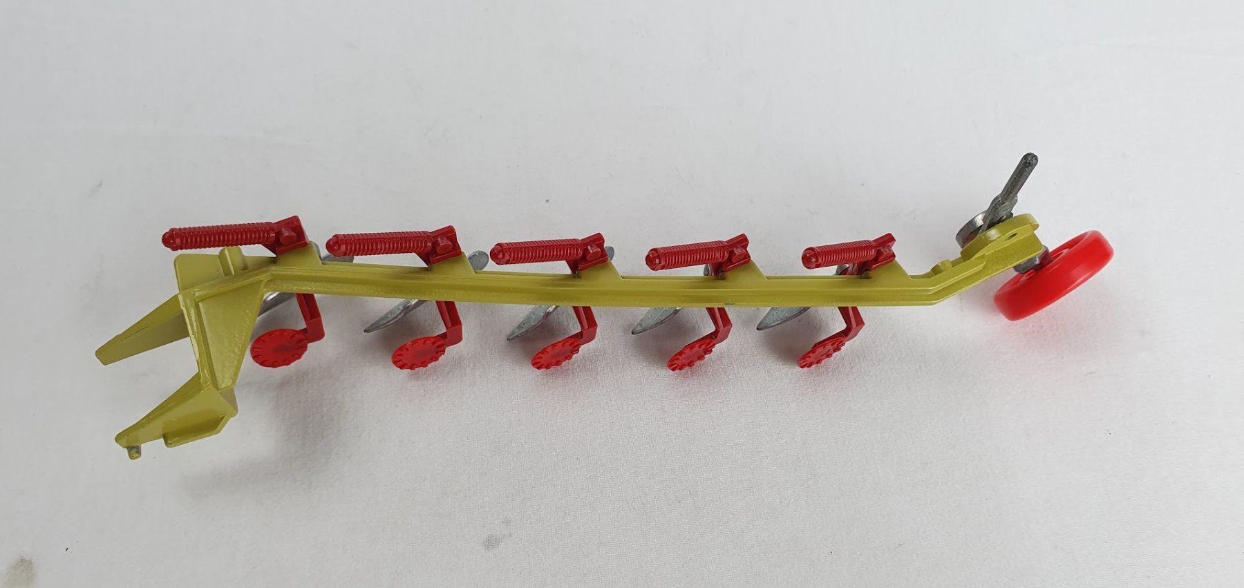 Siku Kit di modellismo & Modellini statici: Siku Beetpflug, 1:32, neuwertig – Nuovo (secondo la descrizione) da Seon venduto da voAllBah 2