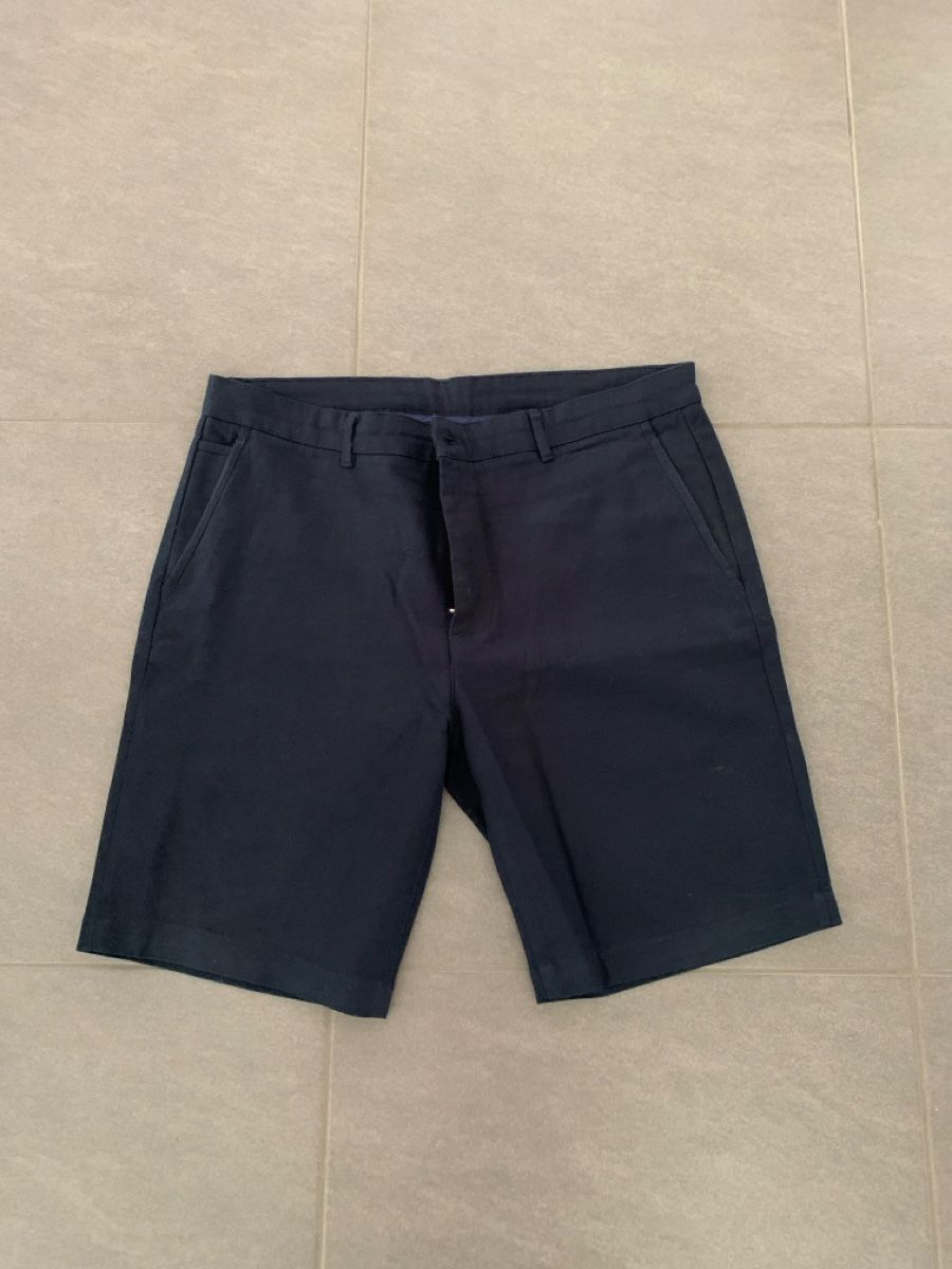 Zara Pantaloni: Zara short – Nuovo (secondo la descrizione) da Collombey venduto da amina36