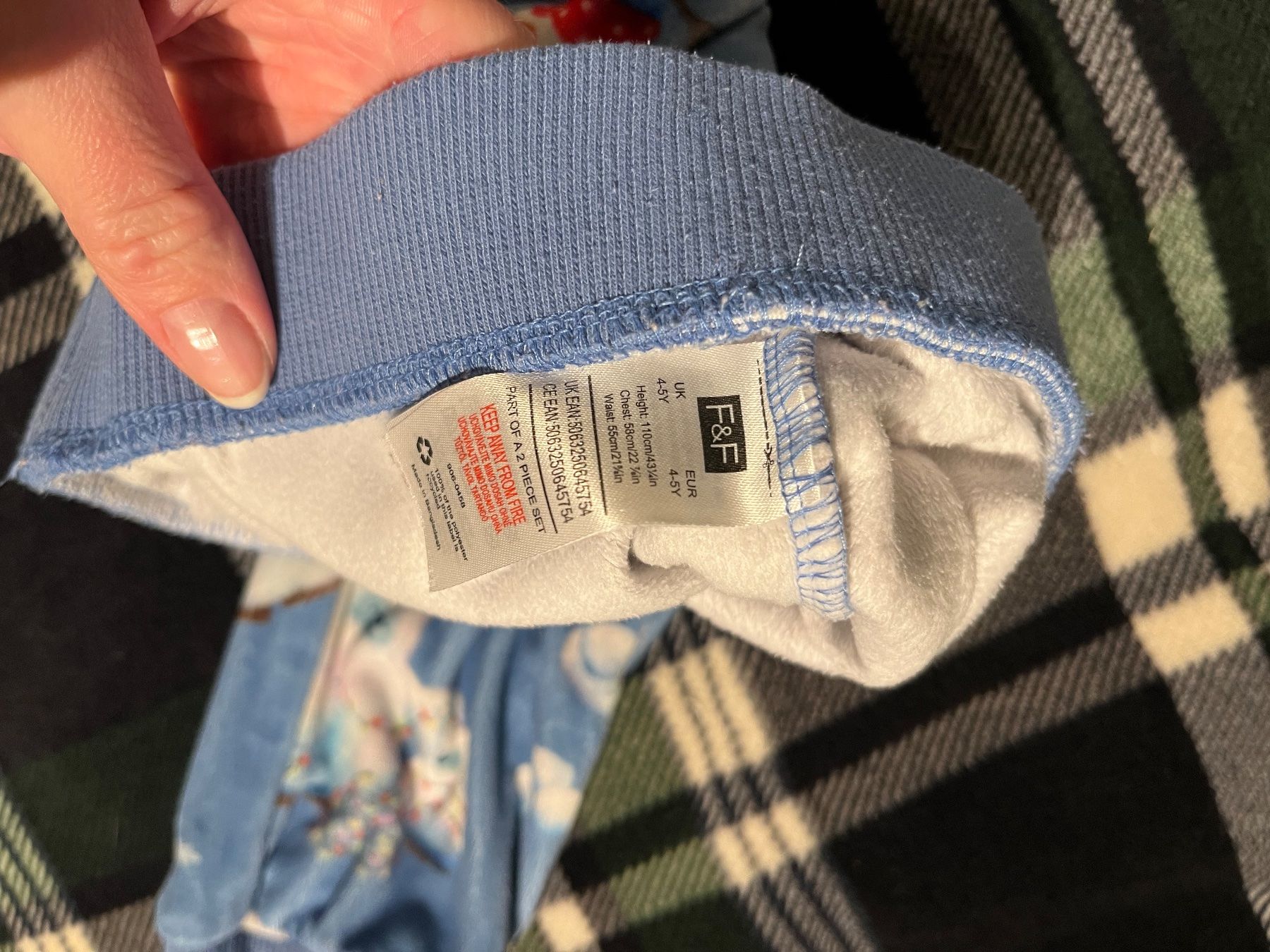 Pigiama & Simili: niedlicher, flauschiger Pyjama, Größe 110 – Usato da Umiken venduto da deb_57xk 3