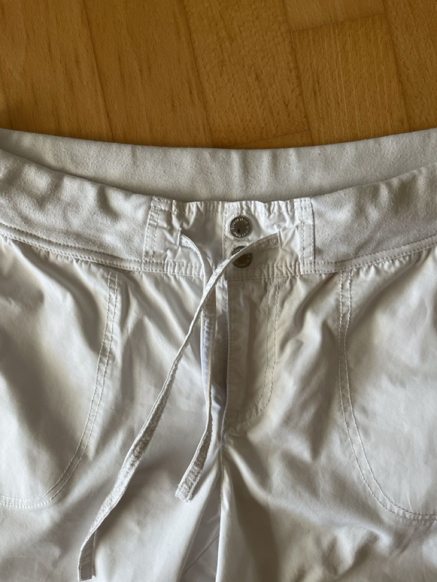 Hosen: Street One Capri Hose weiss Grösse 44 – Gebraucht aus Bassersdorf von Steyning88 1