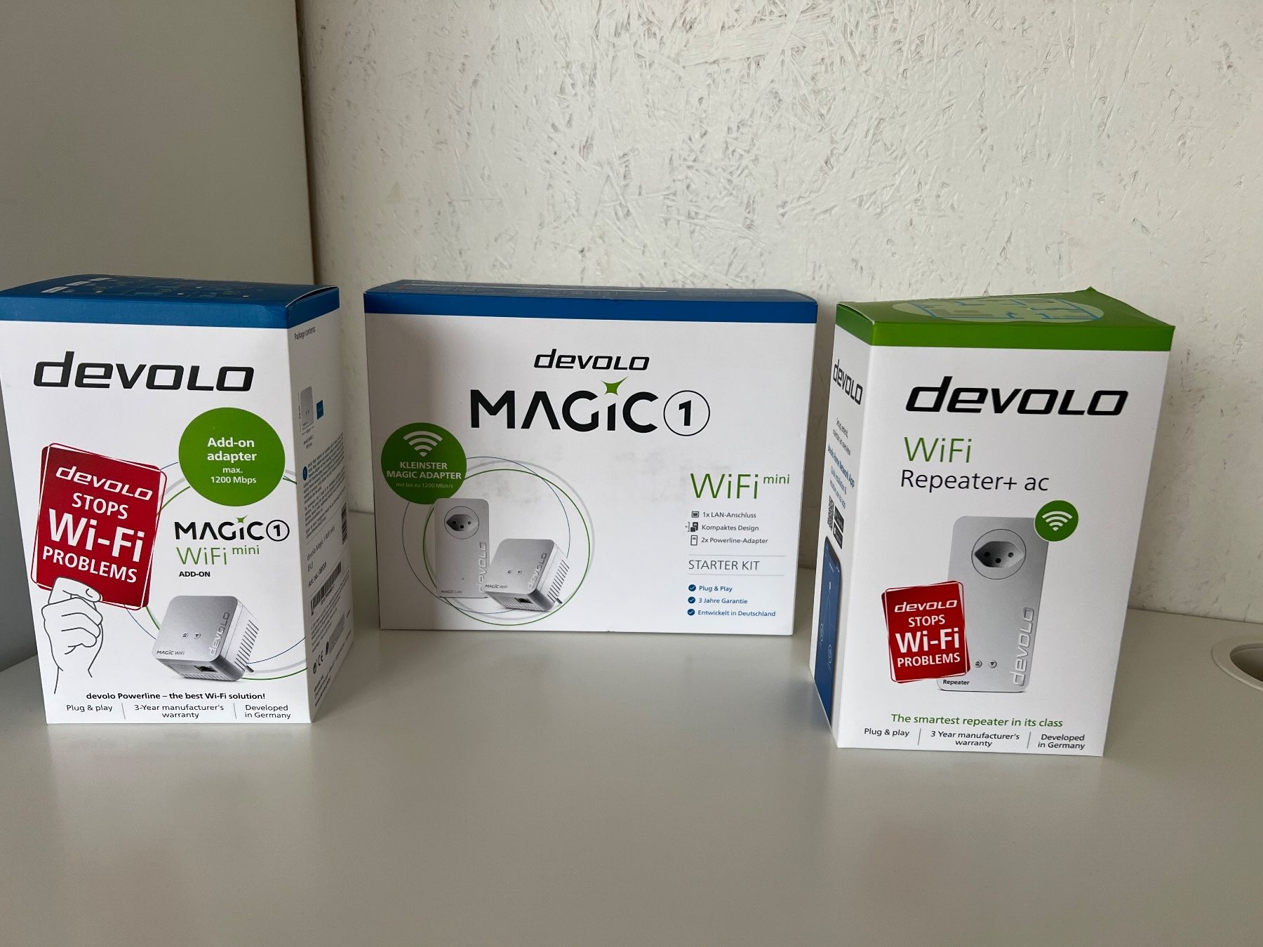 Devolo Unità & Adattatore: Devolo Magic 1 WiFi mini Starter Kit + Repeater+ ac + add on – Usato da Büetigen venduto da Jabo