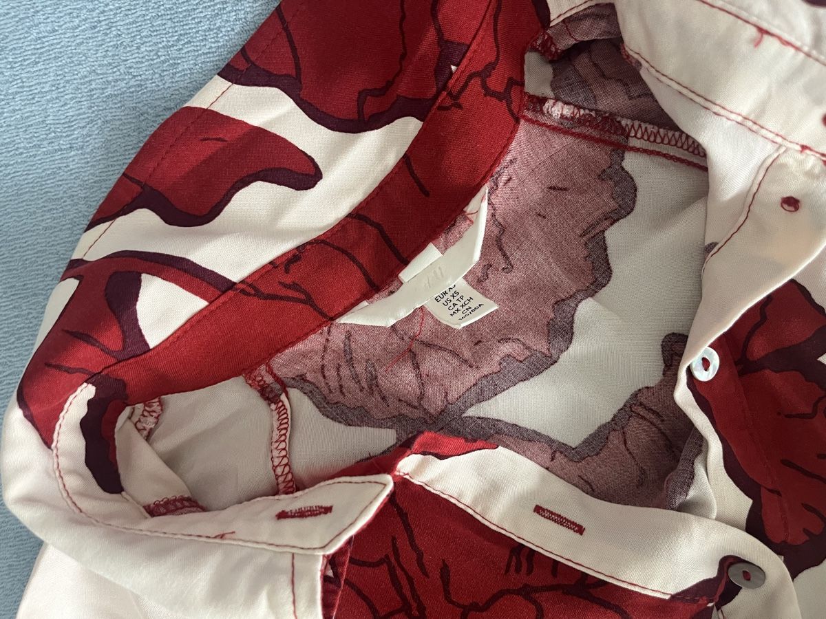 H&M Kleider: Kleid Blumenmuster rot/weiss – Neu (gemäss Beschreibung) aus Olten von sae_82z2 9