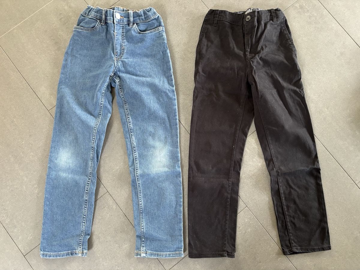 Lotti & Set di vestiti: Hosenset u.w. Gr. 134 – Usato da Schöftland venduto da Rbru