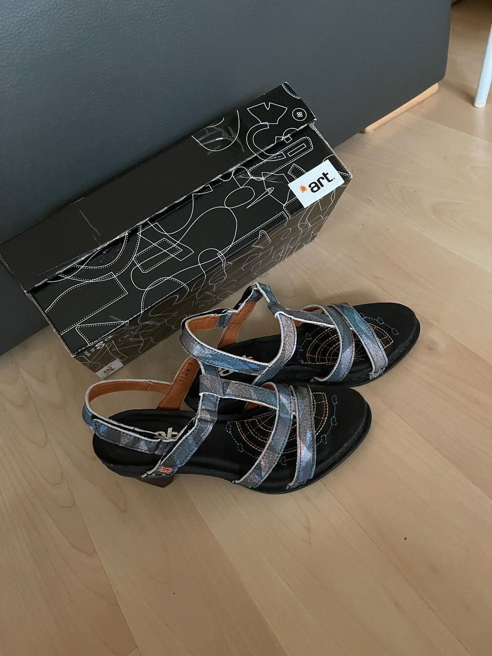 Art Scarpe da donna: Art Byebye Suela Sandale 37 – Usato da Dietikon venduto da Nieselchen