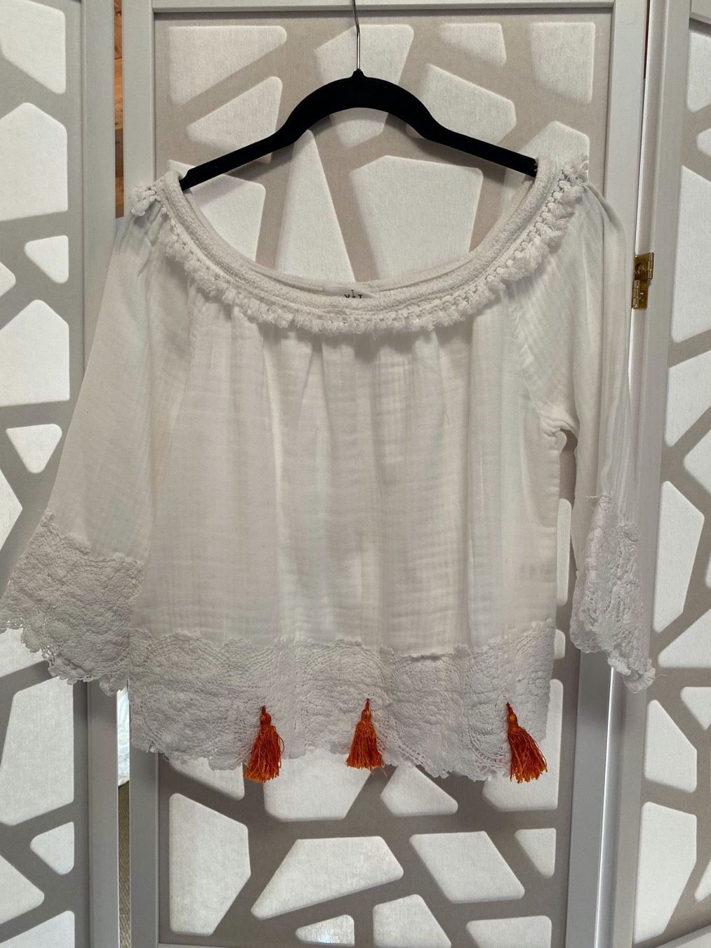 Top: Joli top blanc. S – Nuovo (secondo la descrizione) da Grund b. Gstaad venduto da PlageNeige 3