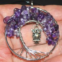 Halskette L-8306 – Amethyst – Baum des Lebens mit Eule