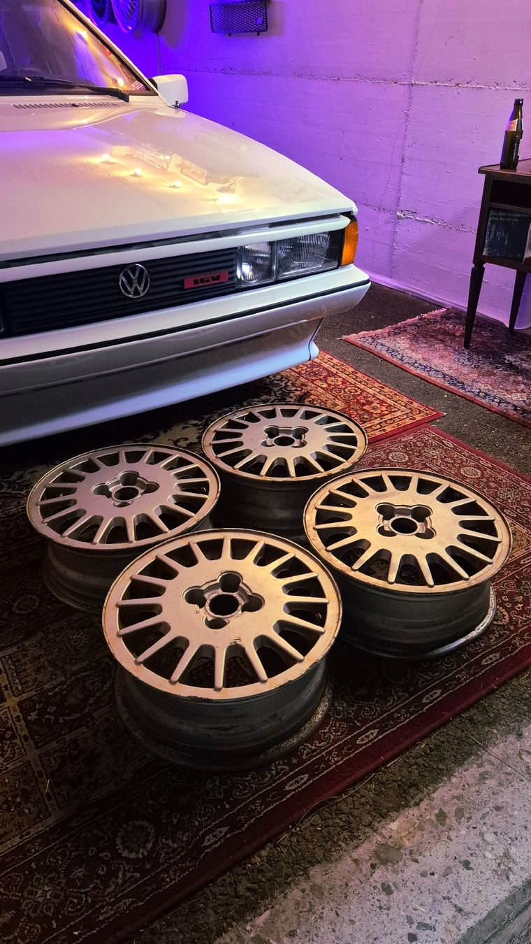 Volkswagen Cerchioni: Sebring felgen Vw Golf 2 G60 – Usato da Chexbres venduto da Sciroccoelho