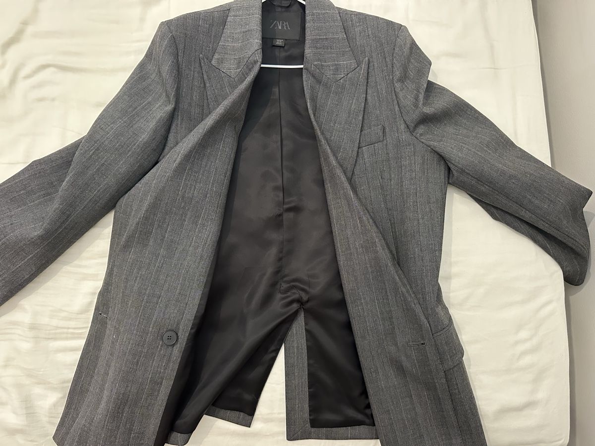 Zara Mäntel: Blazer Zara gris à rayures  – Neu (gemäss Beschreibung) aus Versoix von vic_5p9t 3