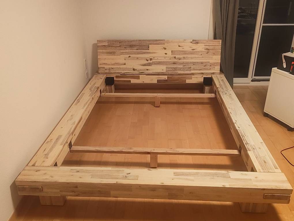 Letti: 140x200 Bettgestell – Usato da Forch venduto da nilexyz123